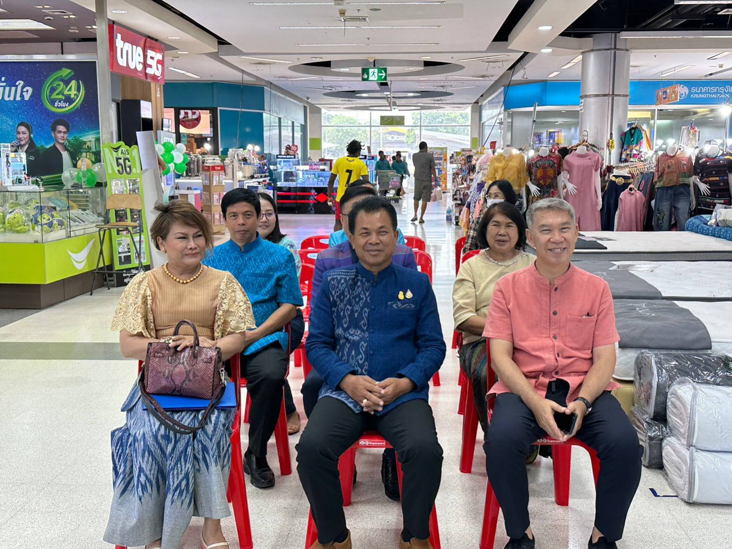 … พช.นครนายก ยกทัพ OTOP เยือนถิ่นเมืองกรุงเก่า จัดกิจกรรมทดสอบตลาด