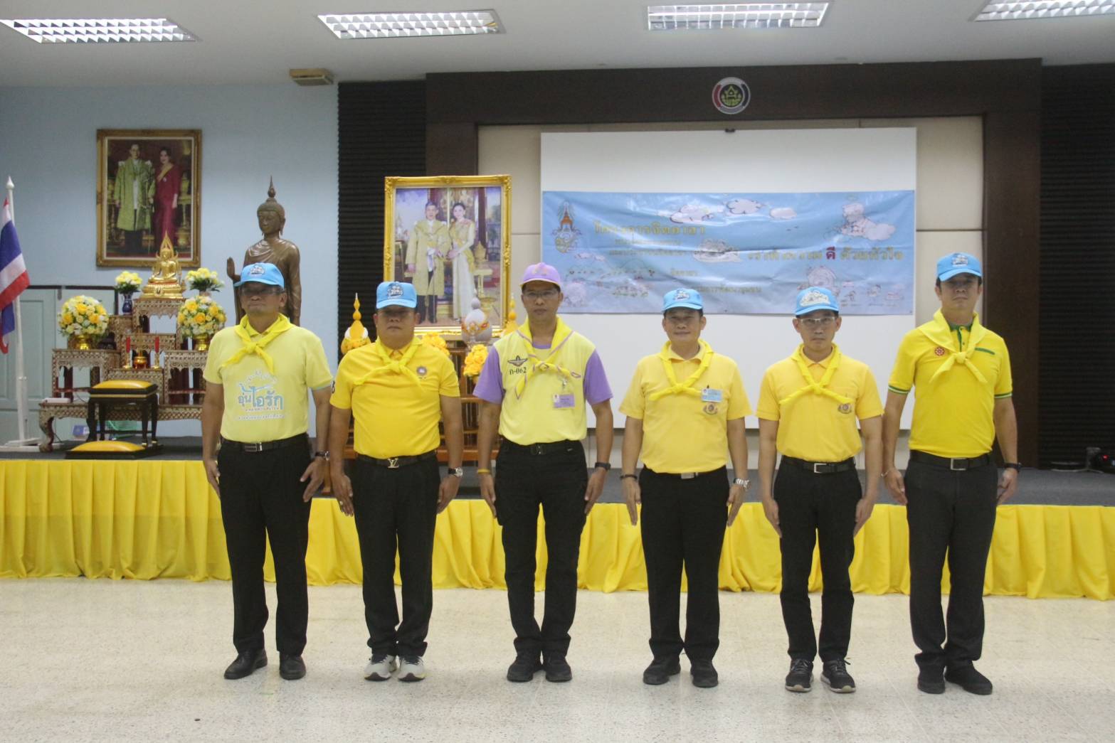 ??ข่าวพช  นครนายก เมืองขุนด่าน : ร่วมกิจกรรมจิตอาสาพัฒนา เอามื้อสามัคคี ตามโครงการฝึกอบรมเชิงปฏิบัติการผู้บริหารระดับสูงกระทรวงมหาดไทย