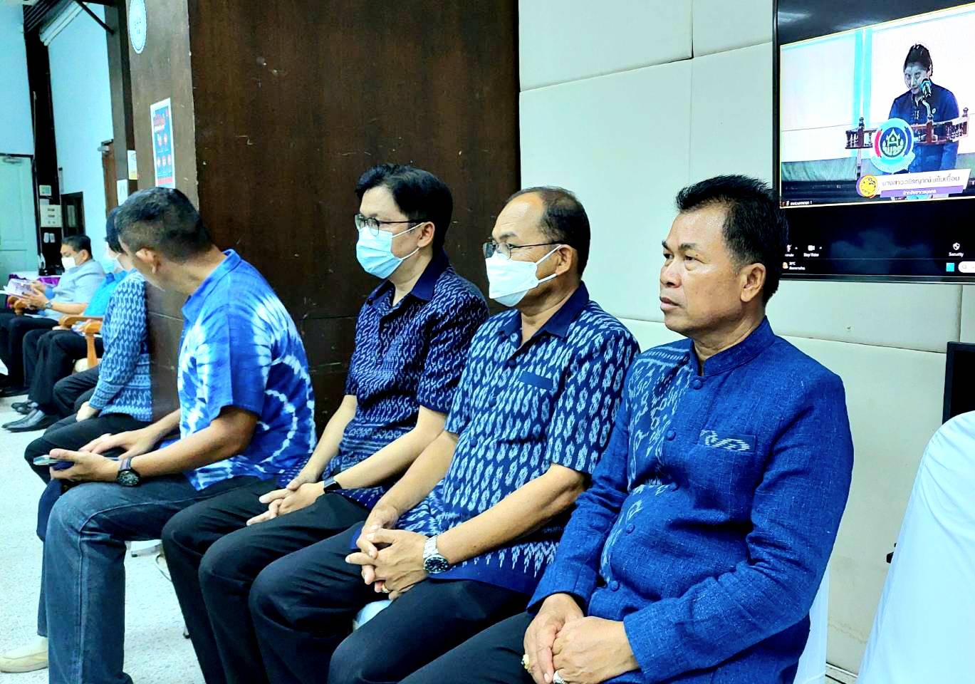 ???พช.นครนายก ร่วมพิธีปิดโครงการฝึกอบรมเชิงปฏิบัติการ (Action Learning) หลักสูตร “ ผู้นำการเปลี่ยนแปลงการขับเคลื่อนศาสตร์พระราชาสู่การพัฒนาที่ยั่งยืน”