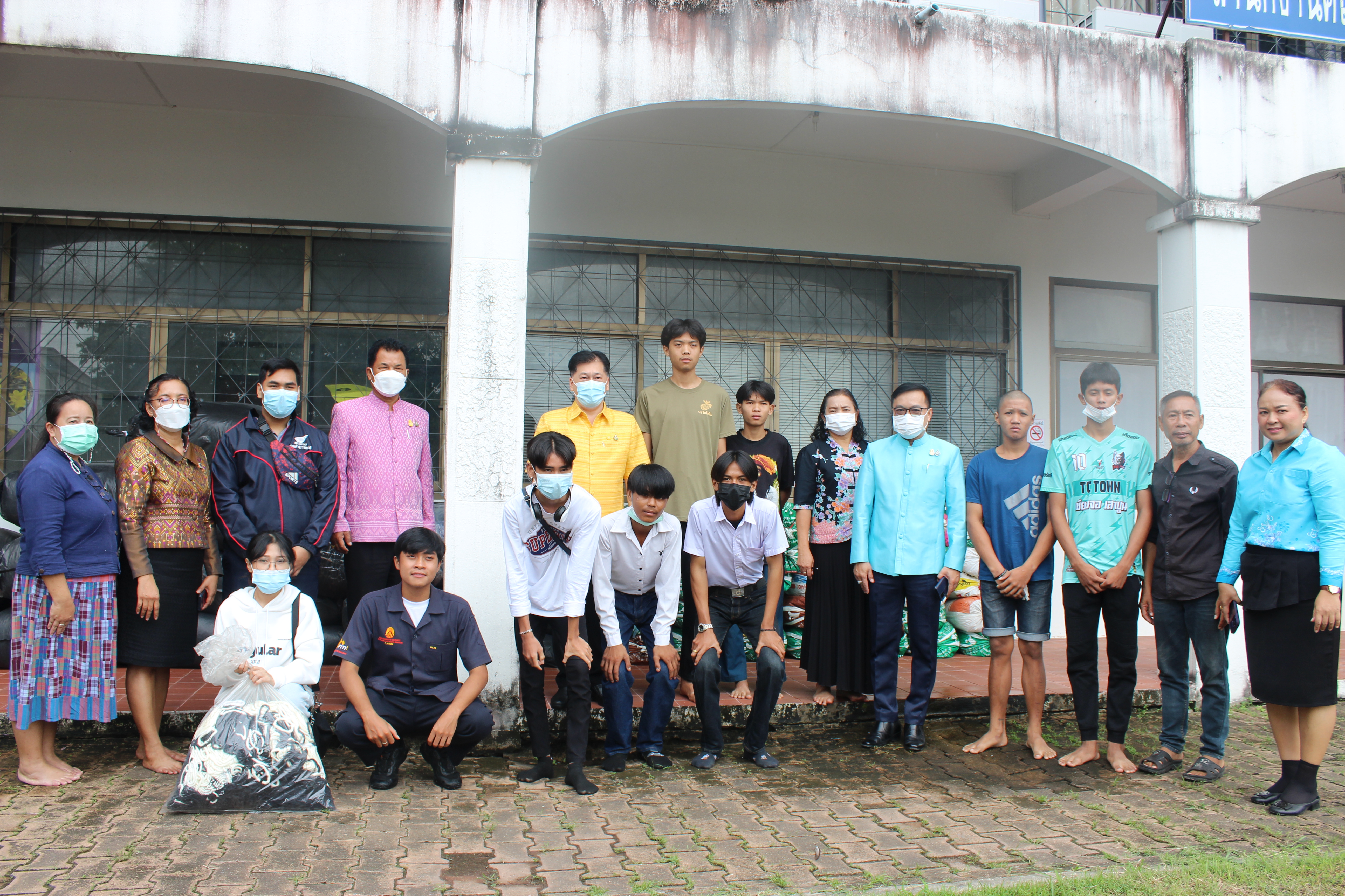 ???พช.นครนายก ขับเคลื่อนโครงการเครือข่ายกองทุนแม่ของแผ่นดินระดับจังหวัดหนุนเสริมสัมมาชีพชุมชนแก่เยาวชนกลุ่มเสี่ยงหรือผู้ผ่านการบำบัด