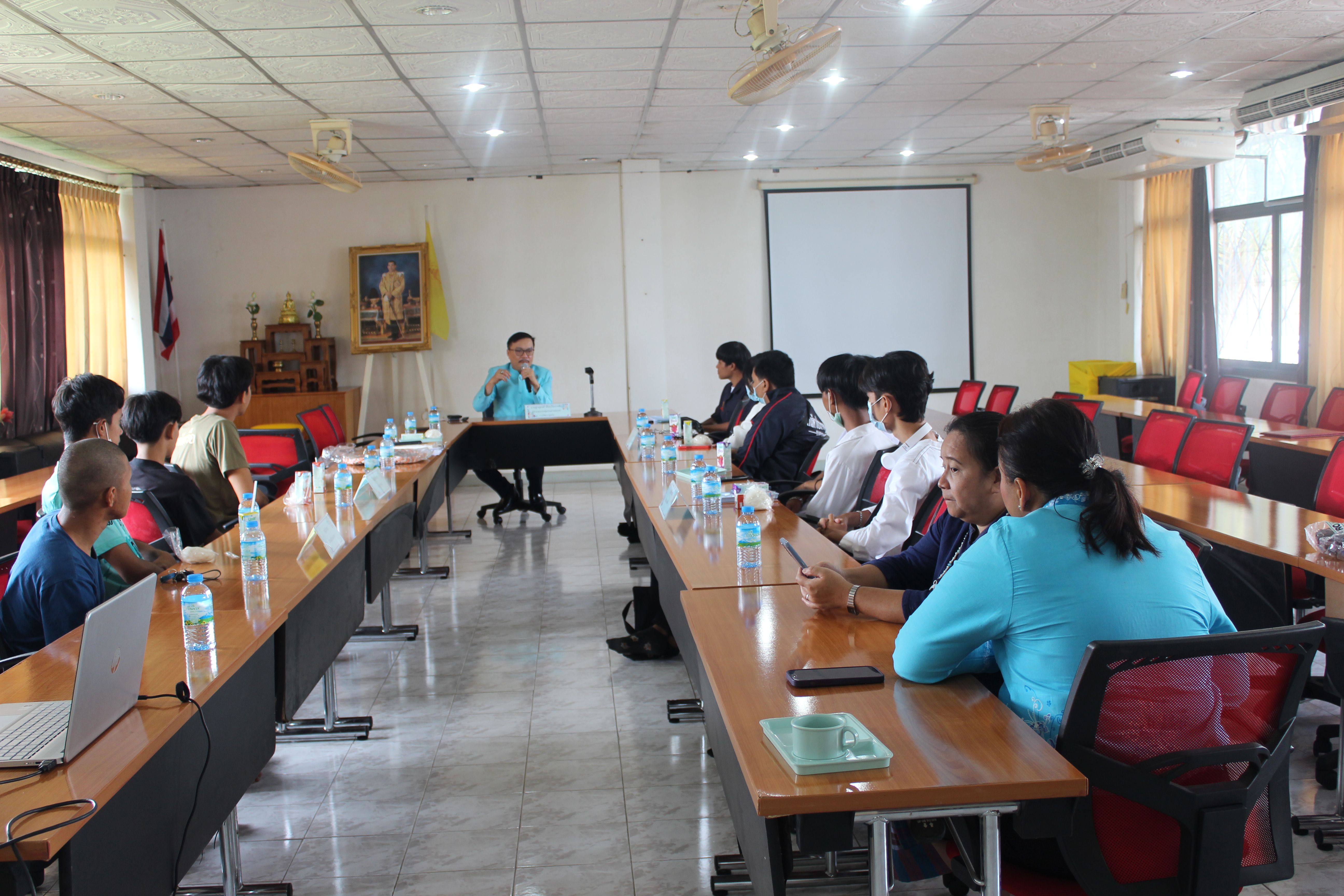 ???พช.นครนายก ขับเคลื่อนโครงการเครือข่ายกองทุนแม่ของแผ่นดินระดับจังหวัดหนุนเสริมสัมมาชีพชุมชนแก่เยาวชนกลุ่มเสี่ยงหรือผู้ผ่านการบำบัด