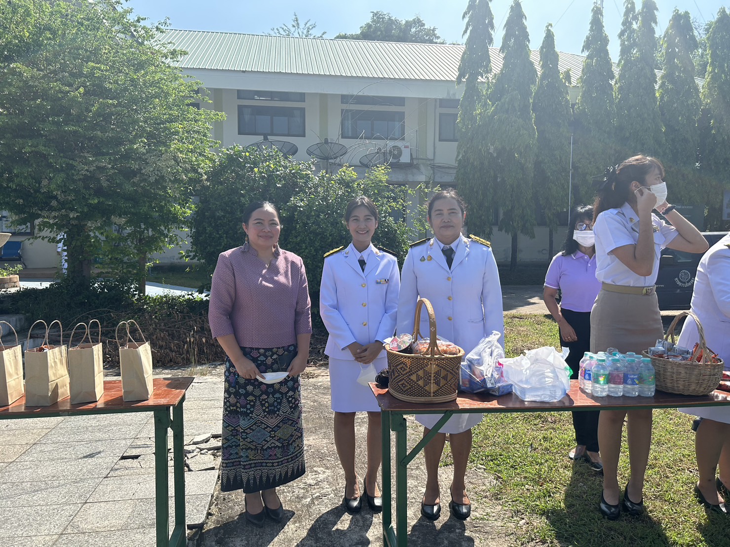 สพอ.ปากพลีร่วมกิจกรรมเฉลิมพระเกียรติ โดยช่วงเช้ามีพิธีเจริญพระพุทธมนต์ ทำบุญตักบาตร ถวายพระราชกุศลแด่สมเด็จพระนางเจ้าสุทิดา พัชรสุธาพิมลลักษณ พระบรมราชินี และช่วงค่ำมีพิธีถวายเครื่องราชสักการะ วางพานพุ่มและพิธีจุดเทียนถวายพระพรชัยมงคล เนื่องในโอกาศวันเฉลิมพระชนมพรรษา 3 มิถุนายน 2566