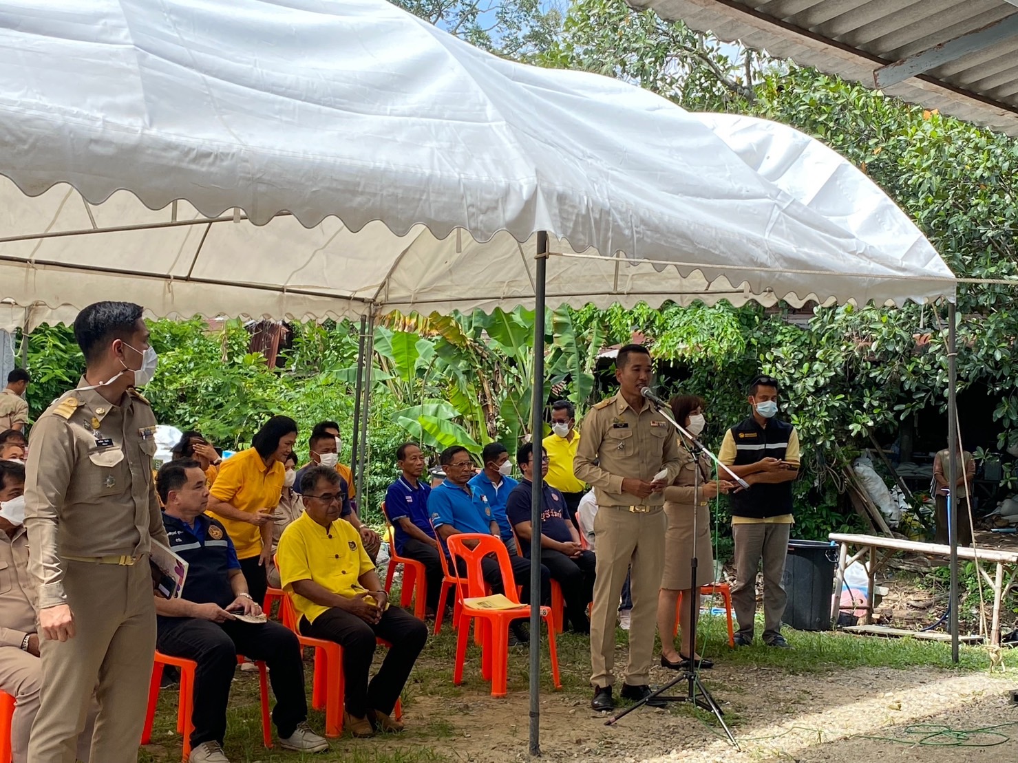 ? พช.บ้านนา จ.นครนายก : ผู้ว่าฯ นครนายกตรวจเยี่ยมการดำเนินโครงการ หนึ่งตำบล หนึ่งหมู่บ้านยั่งยืน