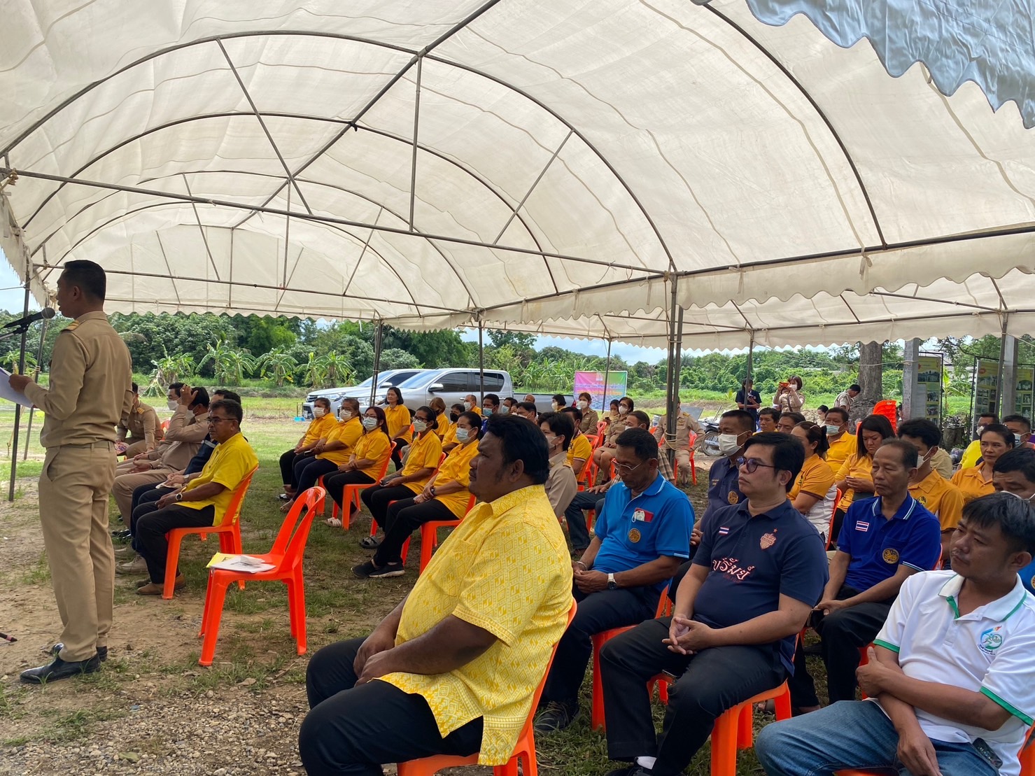 ? พช.บ้านนา จ.นครนายก : ผู้ว่าฯ นครนายกตรวจเยี่ยมการดำเนินโครงการ หนึ่งตำบล หนึ่งหมู่บ้านยั่งยืน