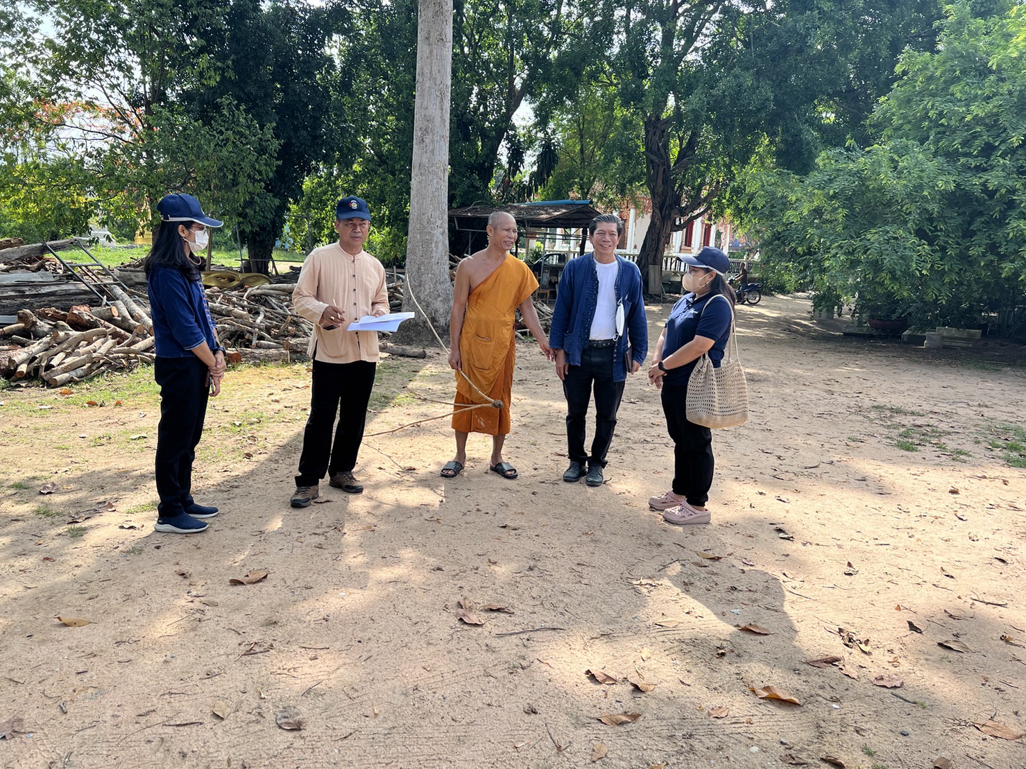 ??? พช.นครนายก : พจ.นำแนวคิดการพัฒนาพื้นที่วัดให้เป็นโคกหนองนา ตามหลักสูตร “ผู้นำนักขับเคลื่อนยุทธศาสตร์นำการเปลี่ยนแปลงสู่เป้าหมายการพัฒนาที่ยั่งยืน”