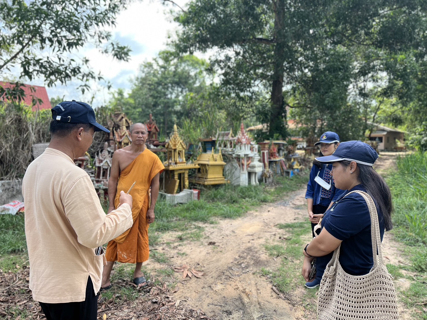 ??? พช.นครนายก : พจ.นำแนวคิดการพัฒนาพื้นที่วัดให้เป็นโคกหนองนา ตามหลักสูตร “ผู้นำนักขับเคลื่อนยุทธศาสตร์นำการเปลี่ยนแปลงสู่เป้าหมายการพัฒนาที่ยั่งยืน”