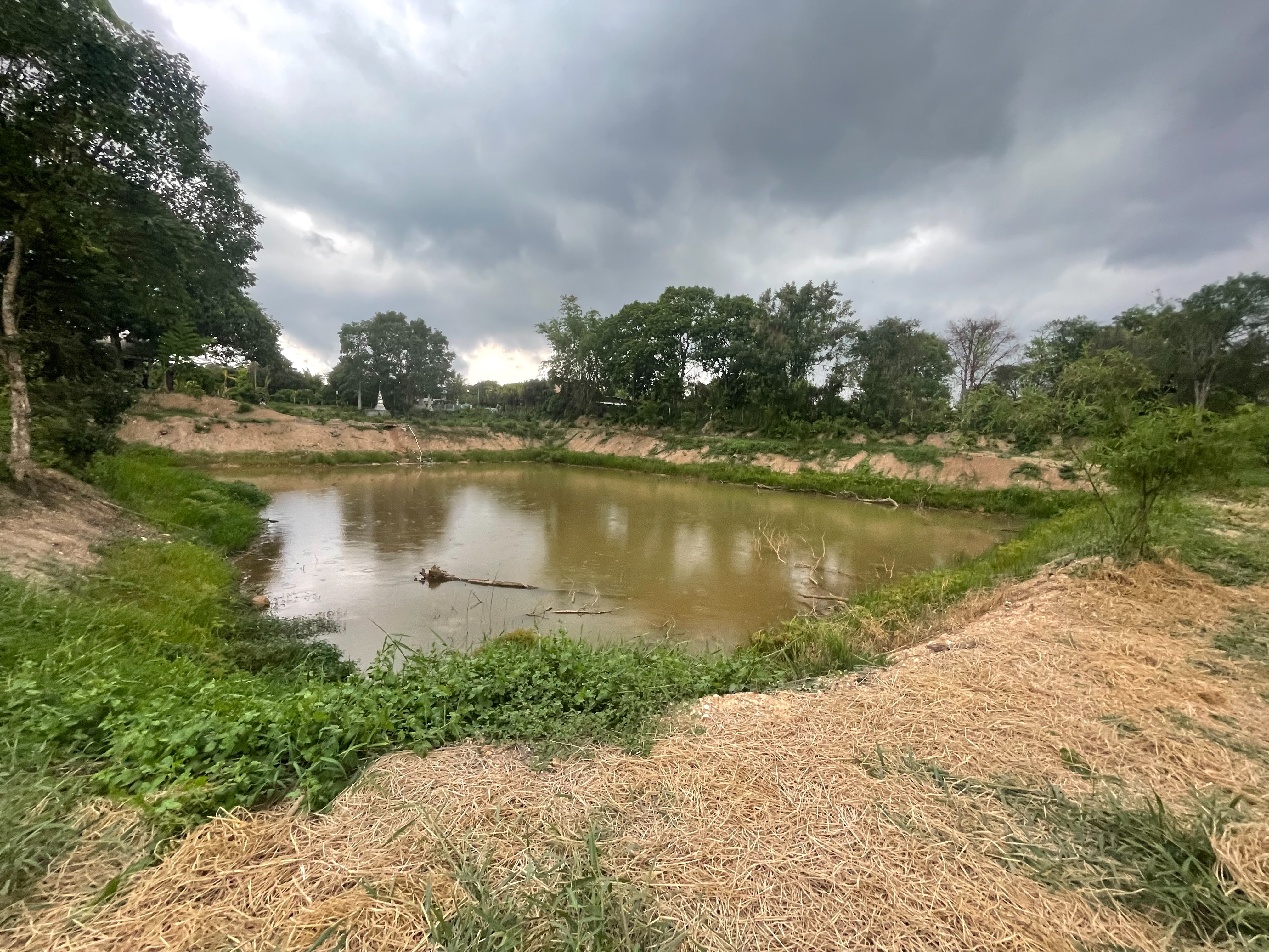 ?? พช.นครนายก  ลงพื้นที่สำรวจบ่อน้ำ ณ ศูนย์เรียนรู้โคกหนองนา วัดดงละคร ตำบลดงละคร อำเภอเมืองนครนายก จังหวัดนครนายก