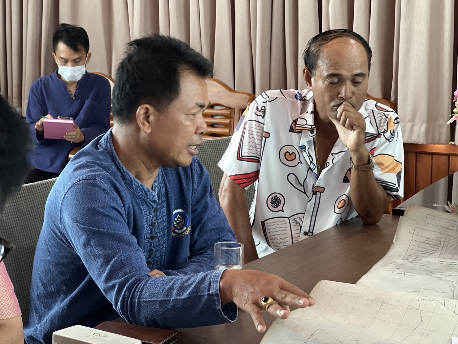 ..พช.นครนายก ร่วมประชุมคณะทำงานดำเนินการจัดทำผังการใช้ประโยชน์ที่ดิน แบบรูปรายการและประมาณการราคาในพื้นที่จังหวัดนำร่องการขับเคลื่อนเขตพัฒนาเศรษฐกิจพอเพียง (SEDZ) ด้วยโมเดลเศรษฐกิจใหม่