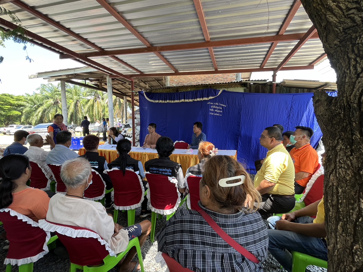 …พช.นครนายก : ลงพื้นที่ให้กำลังใจการเตรียมการขับเคลื่อนโครงการหนึ่งตำบล หนึ่งหมู่บ้านยั่งยืน อำเภอองครักษ์