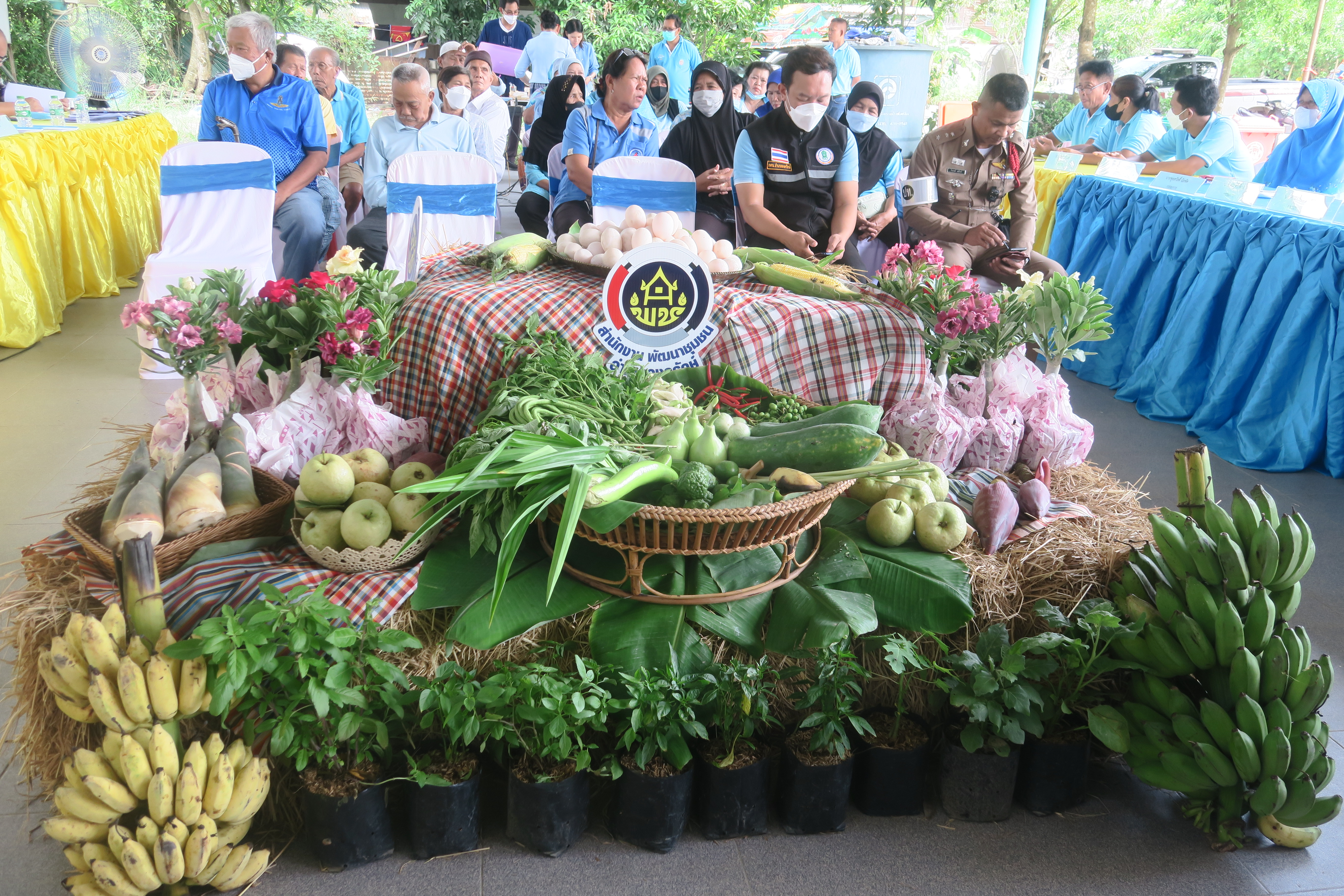 …พช.นครนายก ลุยพื้นที่พร้อมคณะทำงานติดตามและประกวดกองทุนแม่ของแผ่นดินดีเด่นระดับจังหวัดนครนายก ร่วมกิจกรรมการประกวดกองทุนแม่ดีเด่นระดับจังหวัด ประจำปีงบประมาณ พ.ศ. 2566