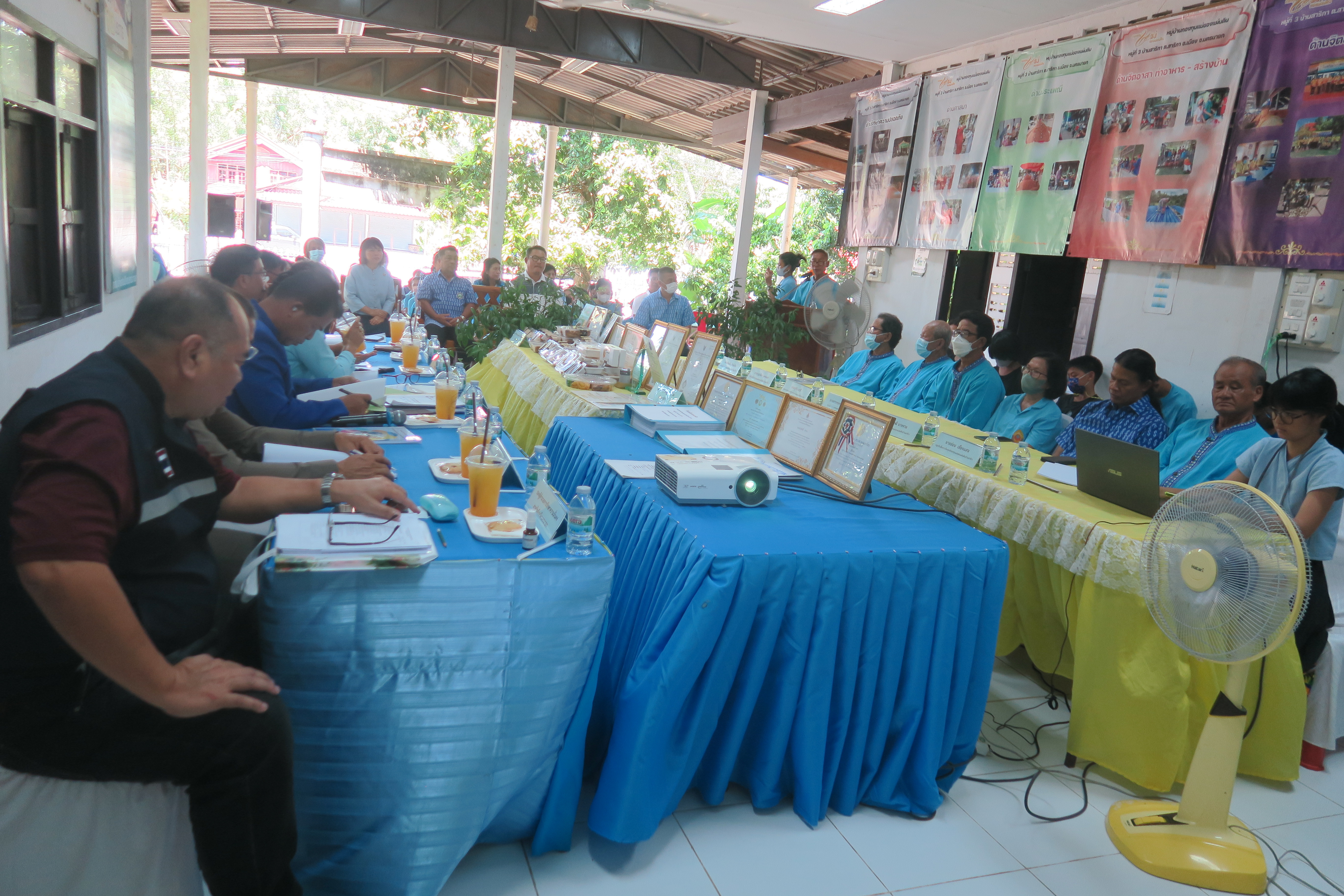 …พช.นครนายก ลุยพื้นที่พร้อมคณะทำงานติดตามและประกวดกองทุนแม่ของแผ่นดินดีเด่นระดับจังหวัดนครนายก ร่วมกิจกรรมการประกวดกองทุนแม่ดีเด่นระดับจังหวัด ประจำปีงบประมาณ พ.ศ. 2566