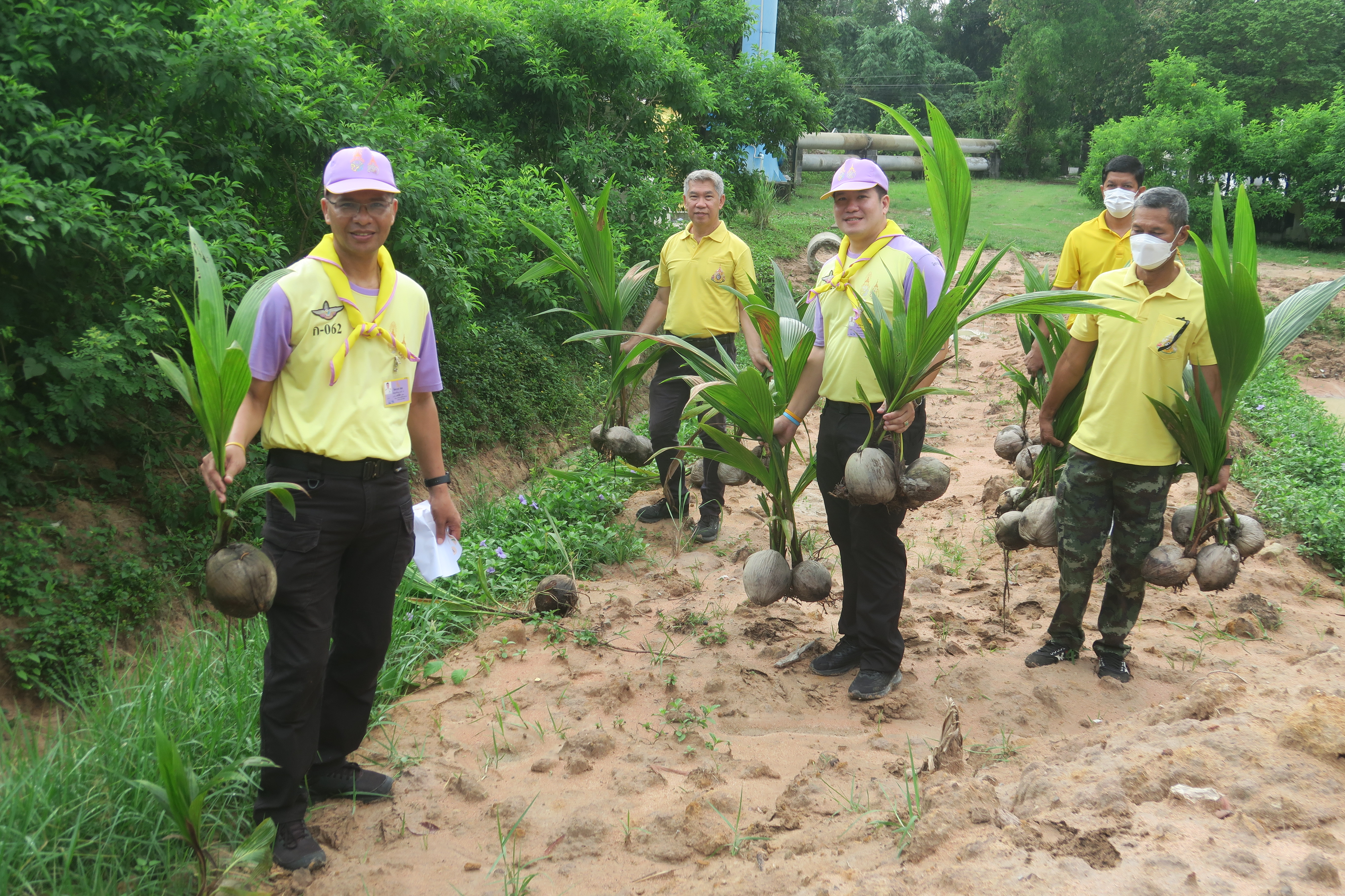 …พช.นครนายก : ร่วมกิจกรรมจิตอาสาพัฒนาชุมชน “เอามื้อสามัคคีทำความดีถวายในหลวง”