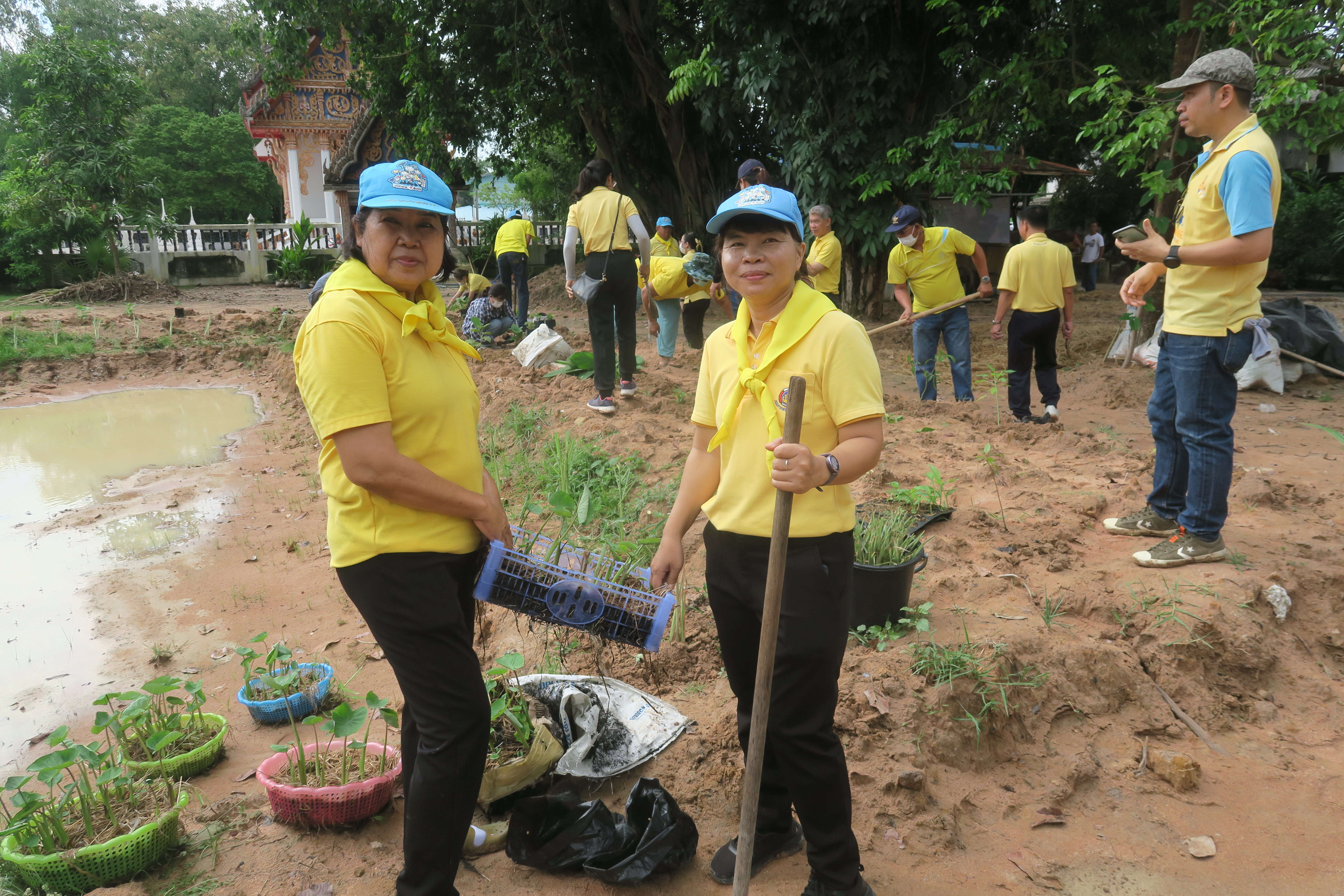 …พช.นครนายก : ร่วมกิจกรรมจิตอาสาพัฒนาชุมชน “เอามื้อสามัคคีทำความดีถวายในหลวง”