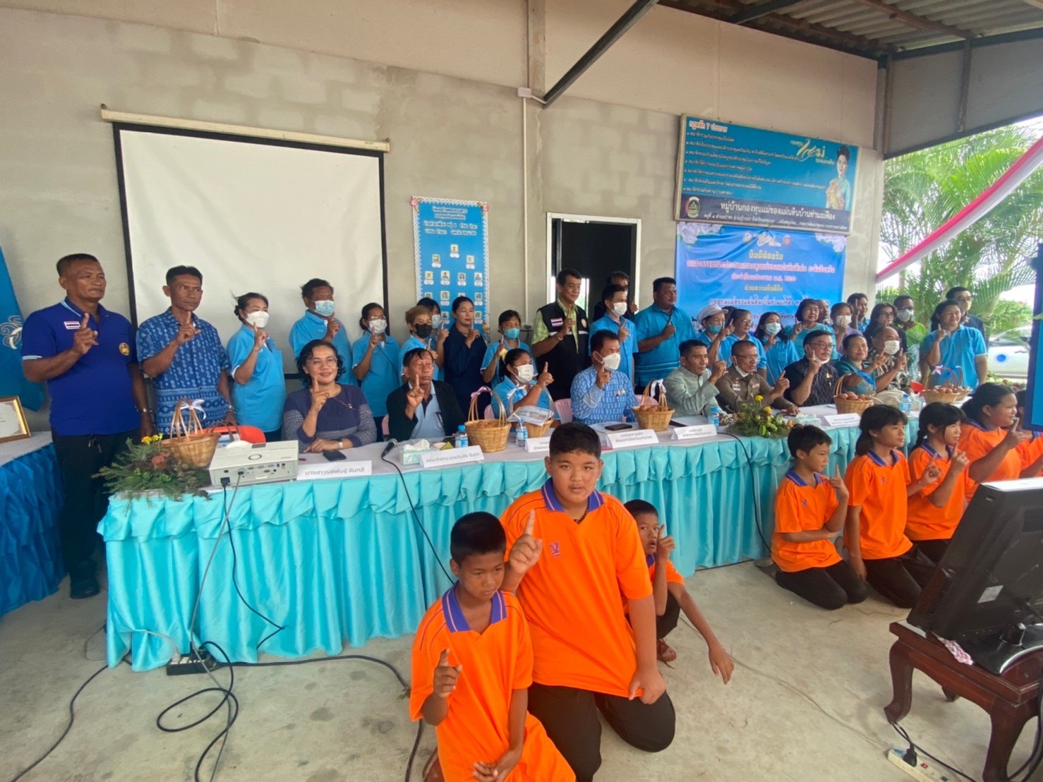 …พช.นครนายก ลุยพื้นที่พร้อมคณะทำงานติดตามและประกวดกองทุนแม่ของแผ่นดินดีเด่นระดับจังหวัดนครนายก ร่วมกิจกรรมการประกวดกองทุนแม่ดีเด่นระดับจังหวัด ประจำปีงบประมาณ พ.ศ. 2566