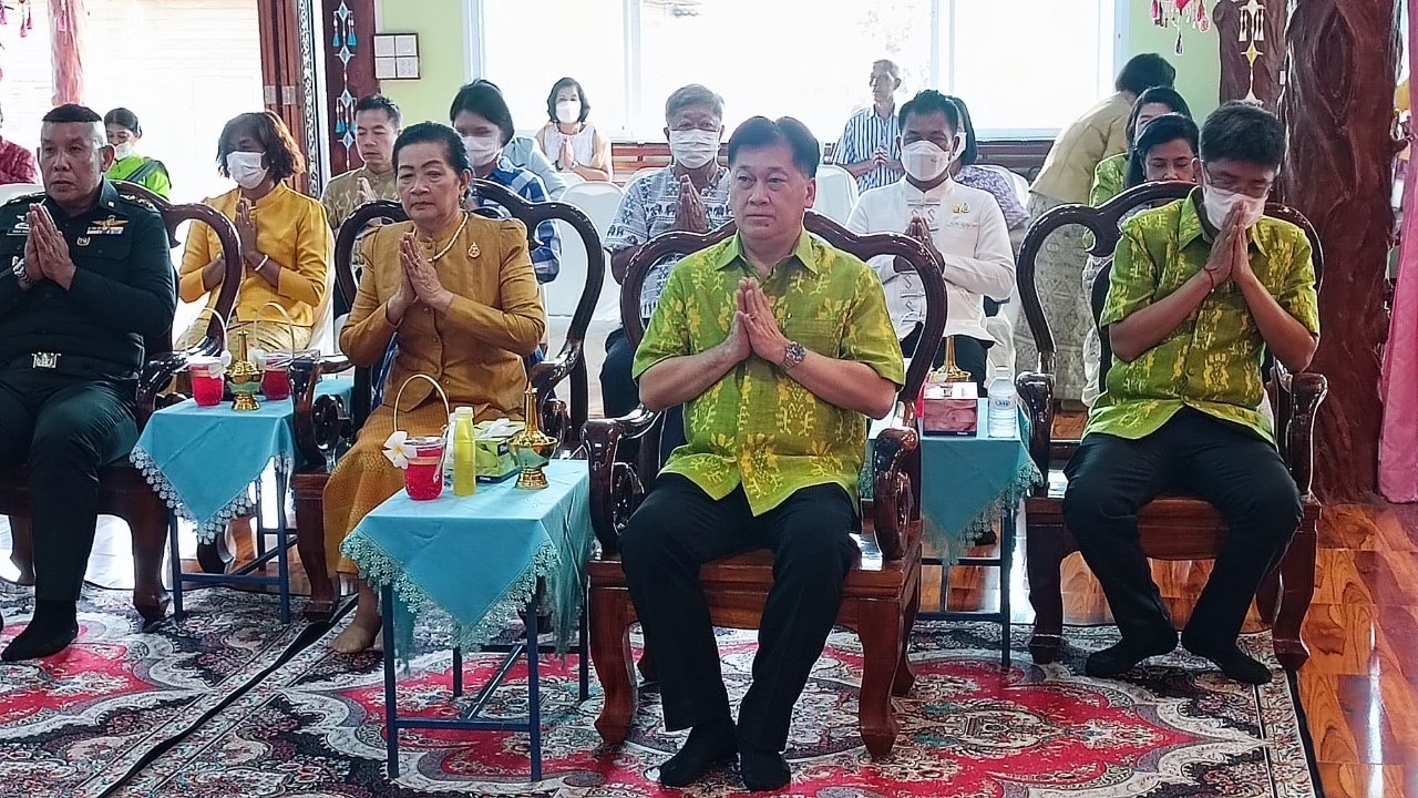 …พช.นครนายก  ร่วมเป็นส่วนหนึ่งในการทอดผ้าป่าสามัคคี