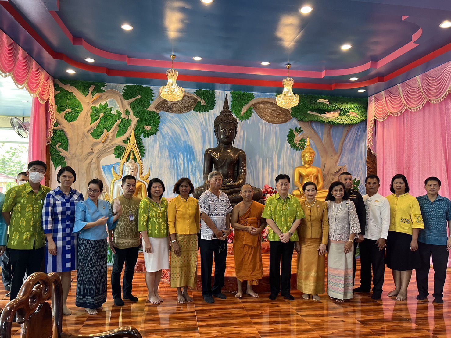 …พช.นครนายก  ร่วมเป็นส่วนหนึ่งในการทอดผ้าป่าสามัคคี