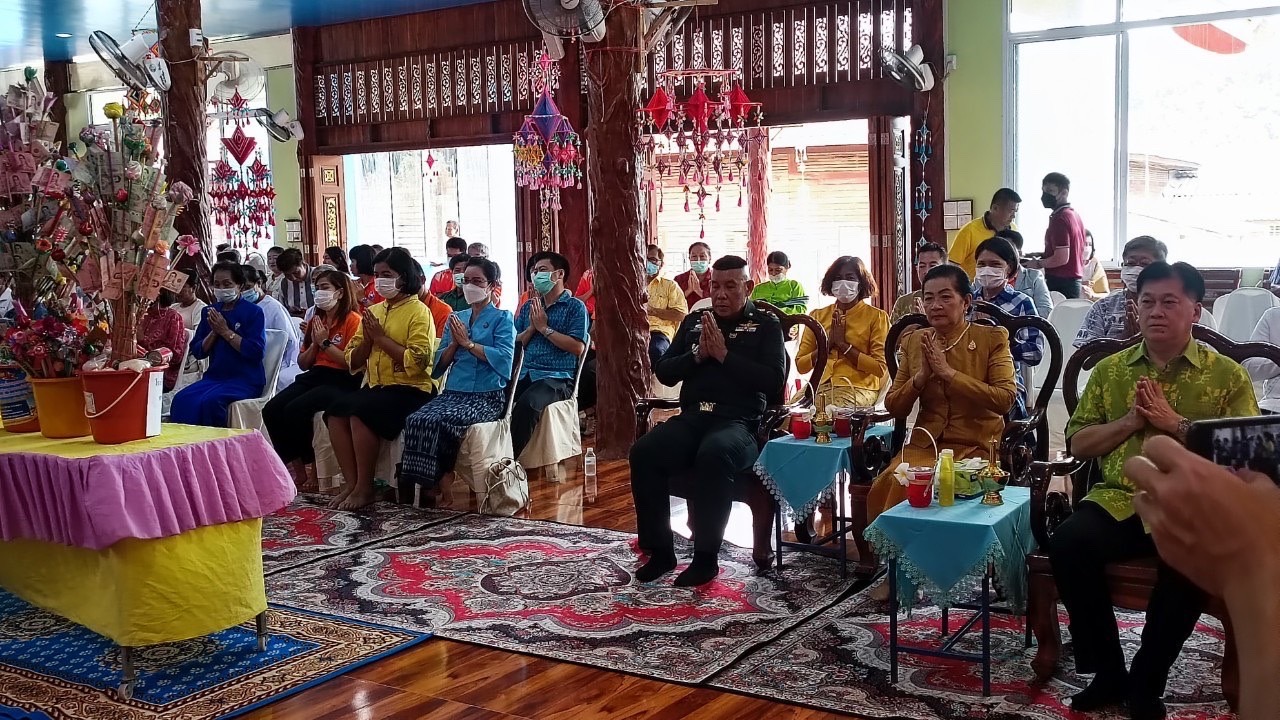 …พช.นครนายก  ร่วมเป็นส่วนหนึ่งในการทอดผ้าป่าสามัคคี