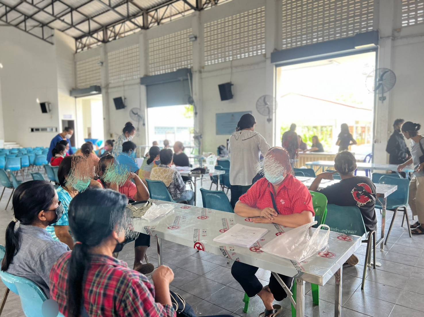 ลงพื้นที่ทำสัญญากู้เงินทุนหมุนเวียน ให้กับกลุ่มอาชีพกองทุนพัฒนาบทบาทสตรี อำเภอบ้านนา