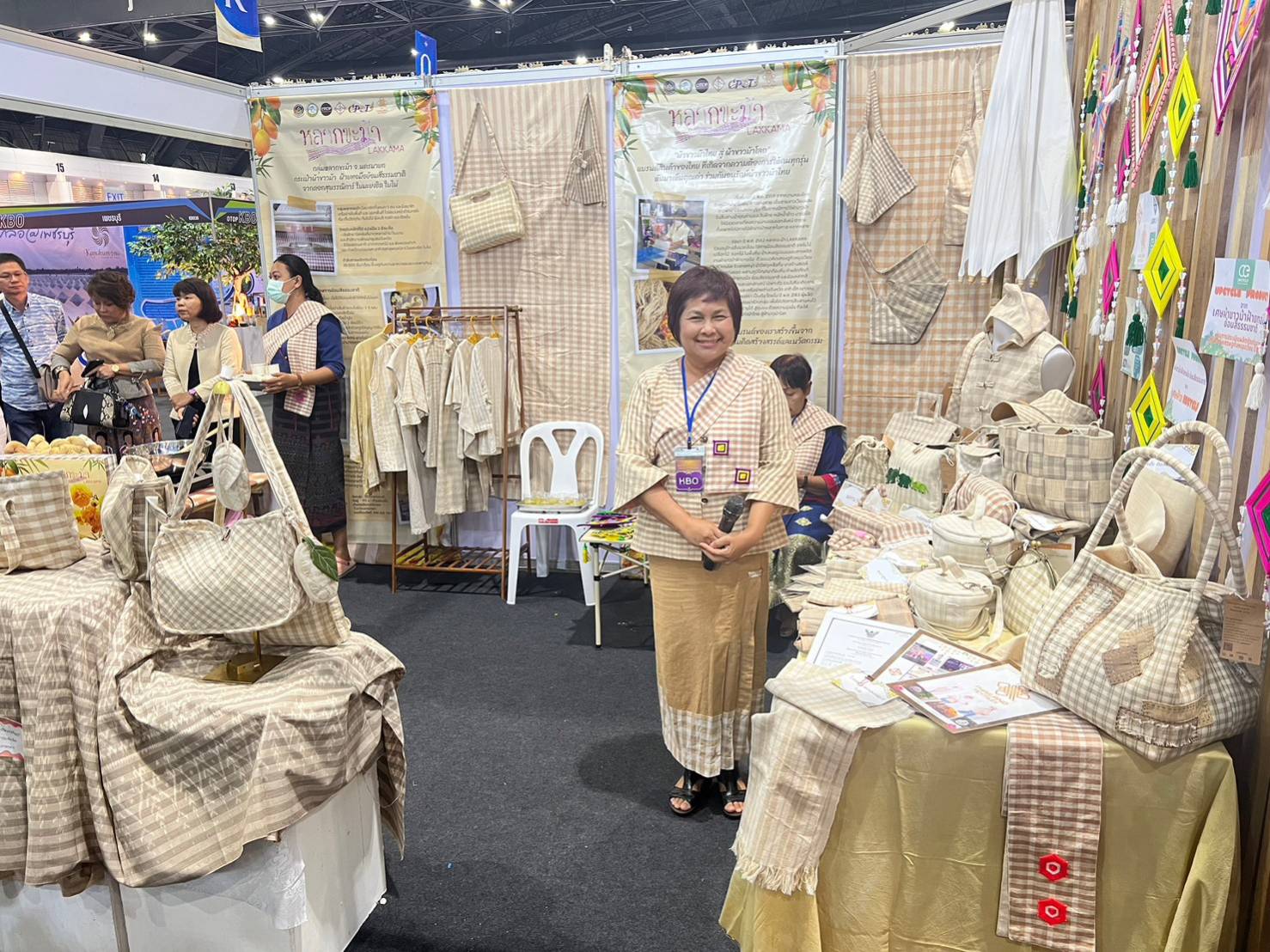 …พช.นครนายก ร่วมกิจกรรมการประกวดและเผยแพร่ผลการดำเนินงานเครือข่ายองค์ความรู้ (Knowledge-based OTOP: KBO) ระดับประเทศ