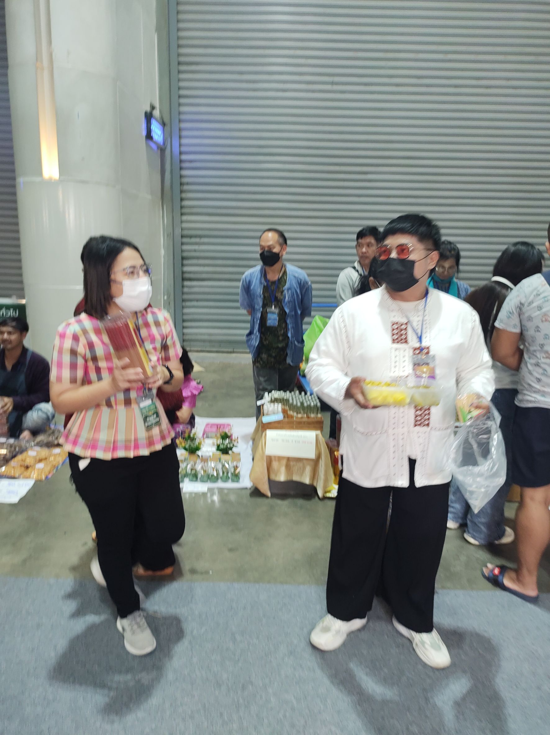 …พช.นครนายก ยกทัพผู้ประกอบการ OTOP ร่วมจำหน่ายสินค้างานศิลปาชีพ ประทีปไทย OTOP หลอมดวงใจด้วยพระบารมี ปี 2566