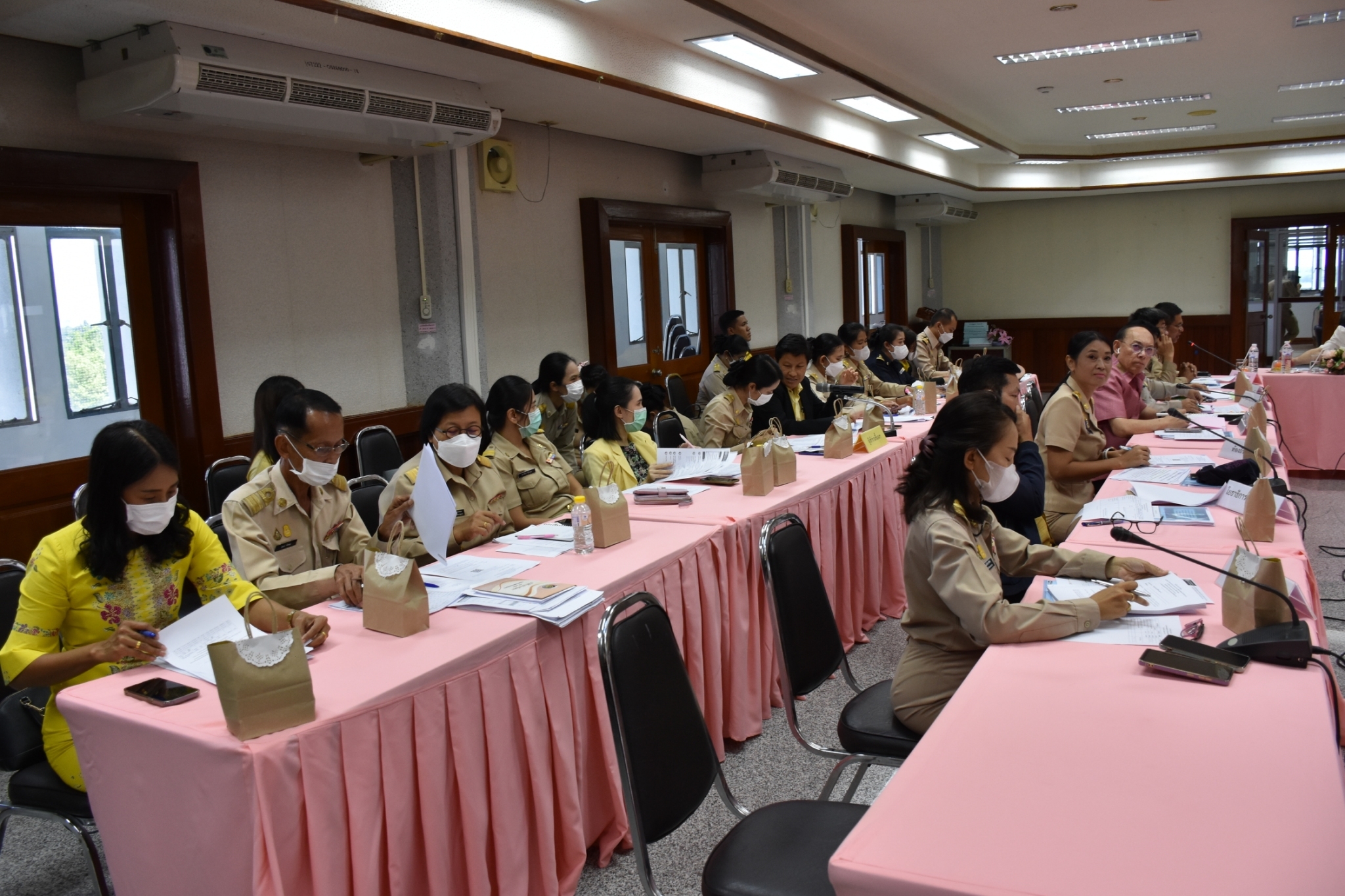 …พช.นครนายก เข้าร่วมชี้แจงในการประชุมคณะกรรมการเร่งรัดการเบิกจ่ายงบประมาณ และการใช้จ่ายภาครัฐของจังหวัดนครนายก ประจำปีงบประมาณ พ.ศ. 2566