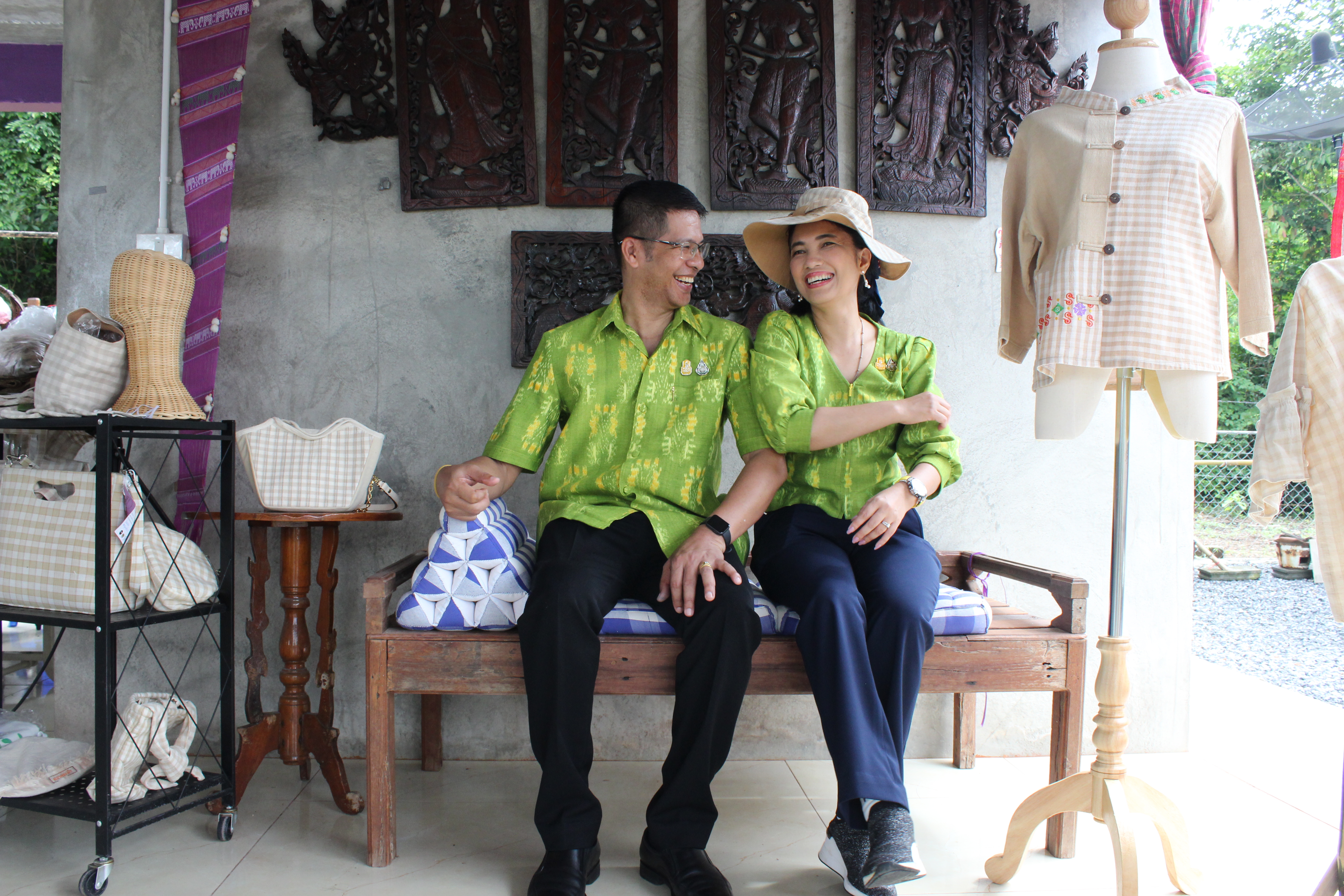 …พ่อเมืองนครนายกนำทีมลงพื้นที่เพื่อขับเคลื่อนกิจกรรม “ผ้าไทยใส่ให้สนุก”