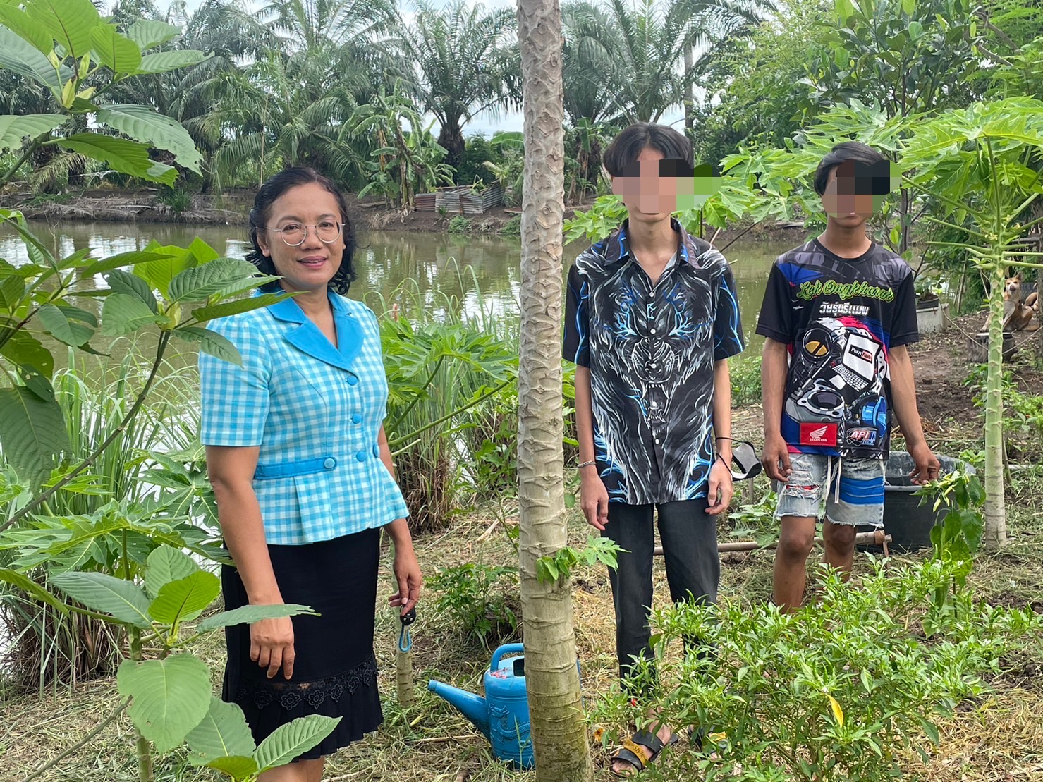 …พช.นครนายก ลงพื้นที่ติดตามเยาวชนกลุ่มเสี่ยงที่เข้าร่วมโครงการเครือข่ายกองทุนแม่ของแผ่นดินระดับจังหวัดหนุนเสริมสัมมาชีพชุมชนแก่เยาวชนกลุ่มเสี่ยงหรือผู้ผ่านการบำบัดอำเภอองครักษ์