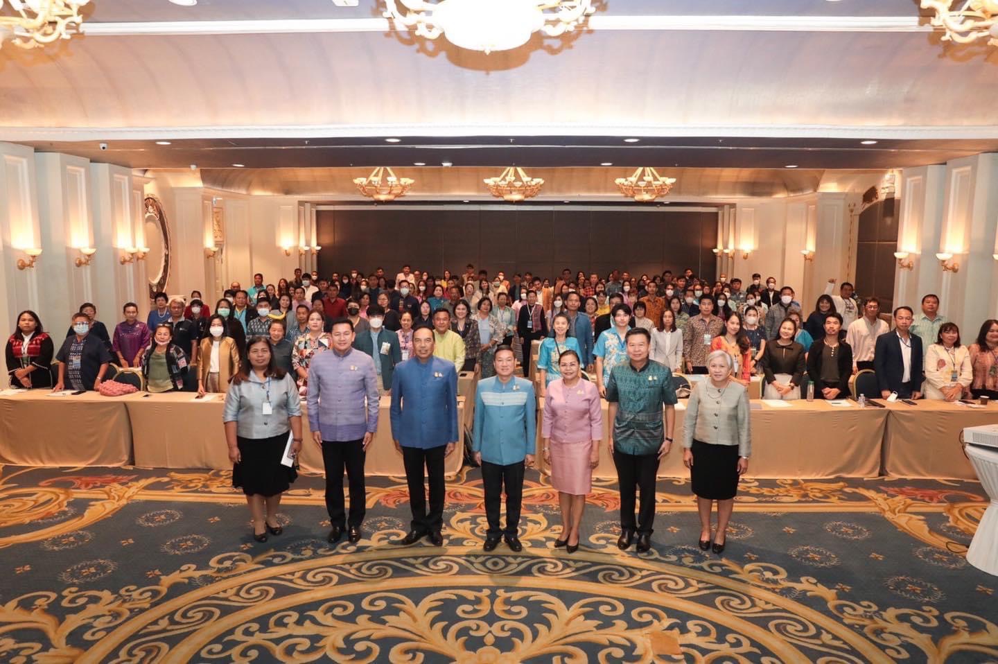 …พช.นครนายก ร่วมโครงการประชุมเชิงปฏิบัติการพัฒนาศักยภาพเครือข่ายกลุ่มอาชีพ และผู้ผลิต ผู้ประกอบการ OTOP