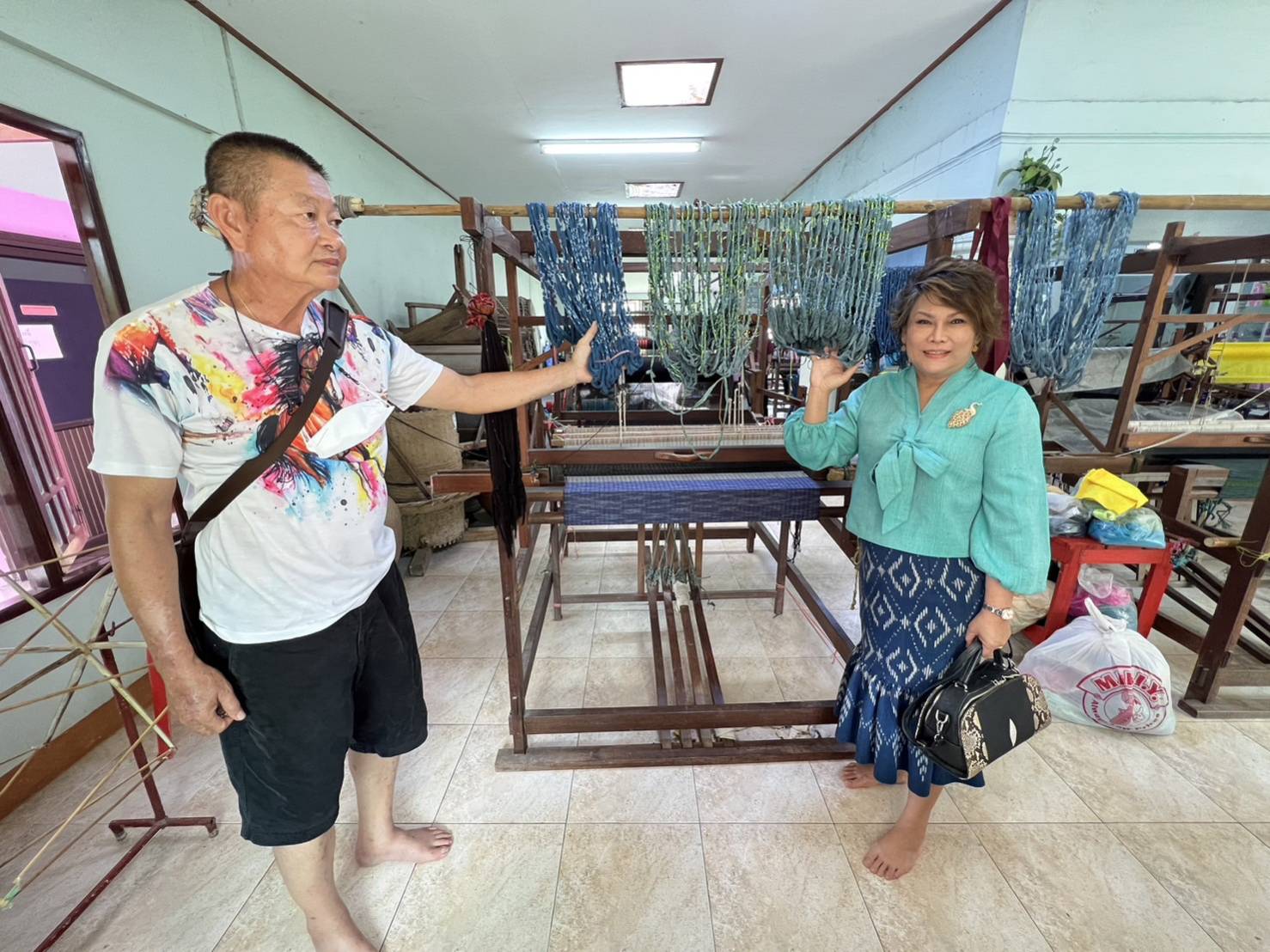 …พช.นครนายก ลงพื้นที่ติดตามกลุ่มการทอผ้าสีธรรมชาติ ในโครงการผ้าไทยใส่ให้สนุก ลายดอกรักราชกัญญา และการสืบสานการอนุรักษ์การทอผ้า สู่ความยั่งยืน