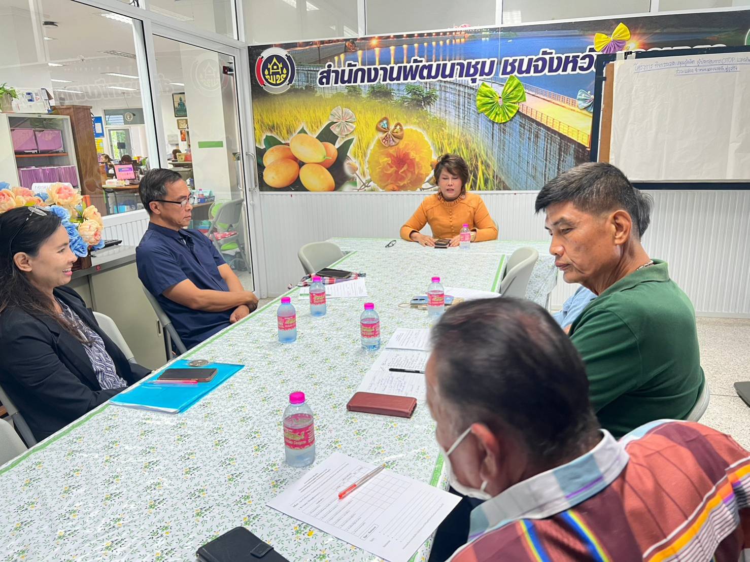 …พช.นครนายก ดำเนินกิจกรรมถอดบทเรียน การทดสอบตลาดและกิจกรรมสนับสนุนผู้ผลิต ผู้ประกอบการ OTOP และผลิตภัณฑ์ชุมชน ร่วมแสดง จำหน่ายและเจรจาจับคู่ธุรกิจ