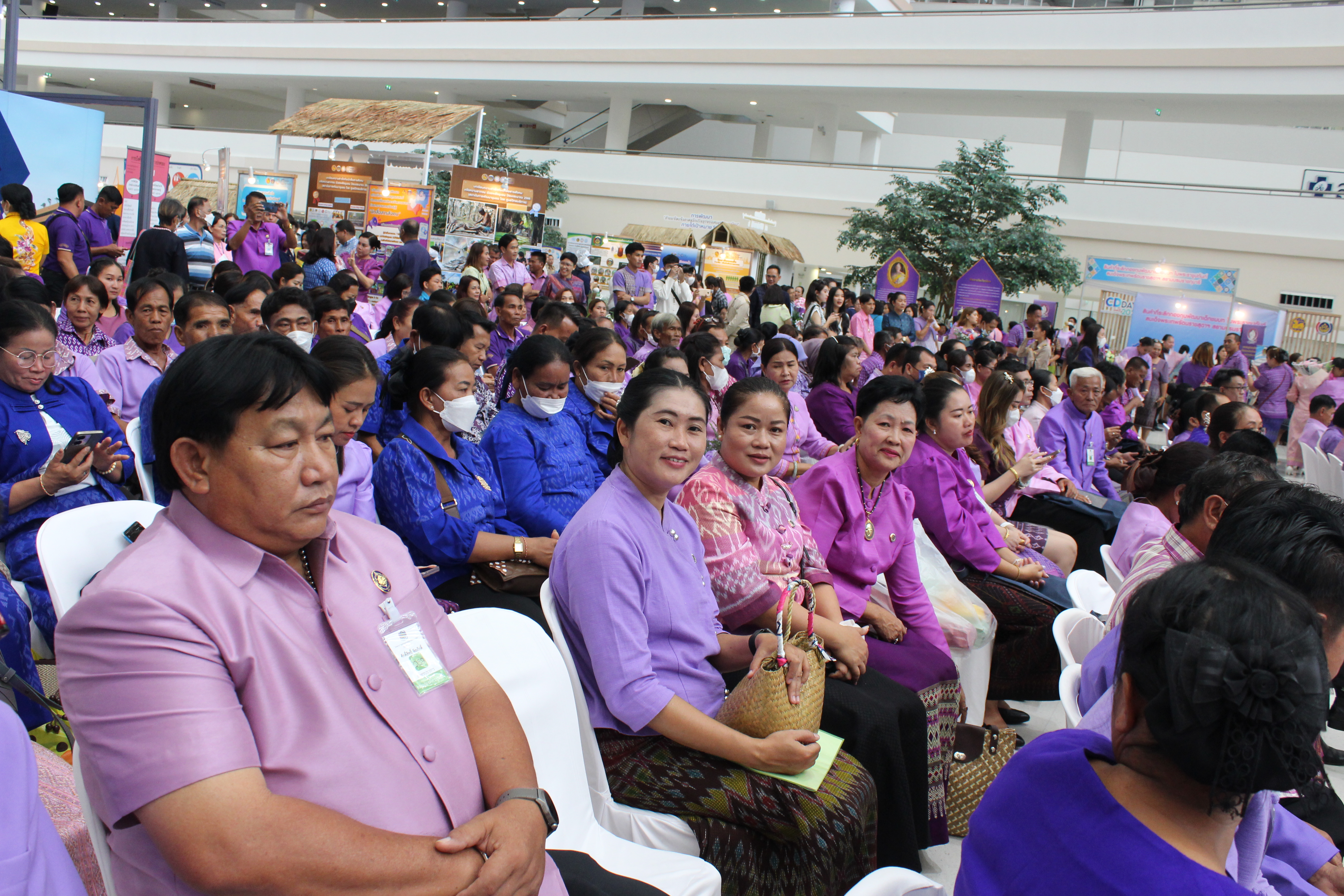 …พช.นครนายก เข้าร่วมพิธีรับมอบรางวัล บุคคล กลุ่ม/องค์กร ขับเคลื่อนกิจกรรมพัฒนาชุมชนดีเด่น ตามโครงการแสดงผลสำเร็จของการพัฒนา วันพัฒนาชุมชน ครั้งที่ 12 ปี 2566 (CDDAY 2023)