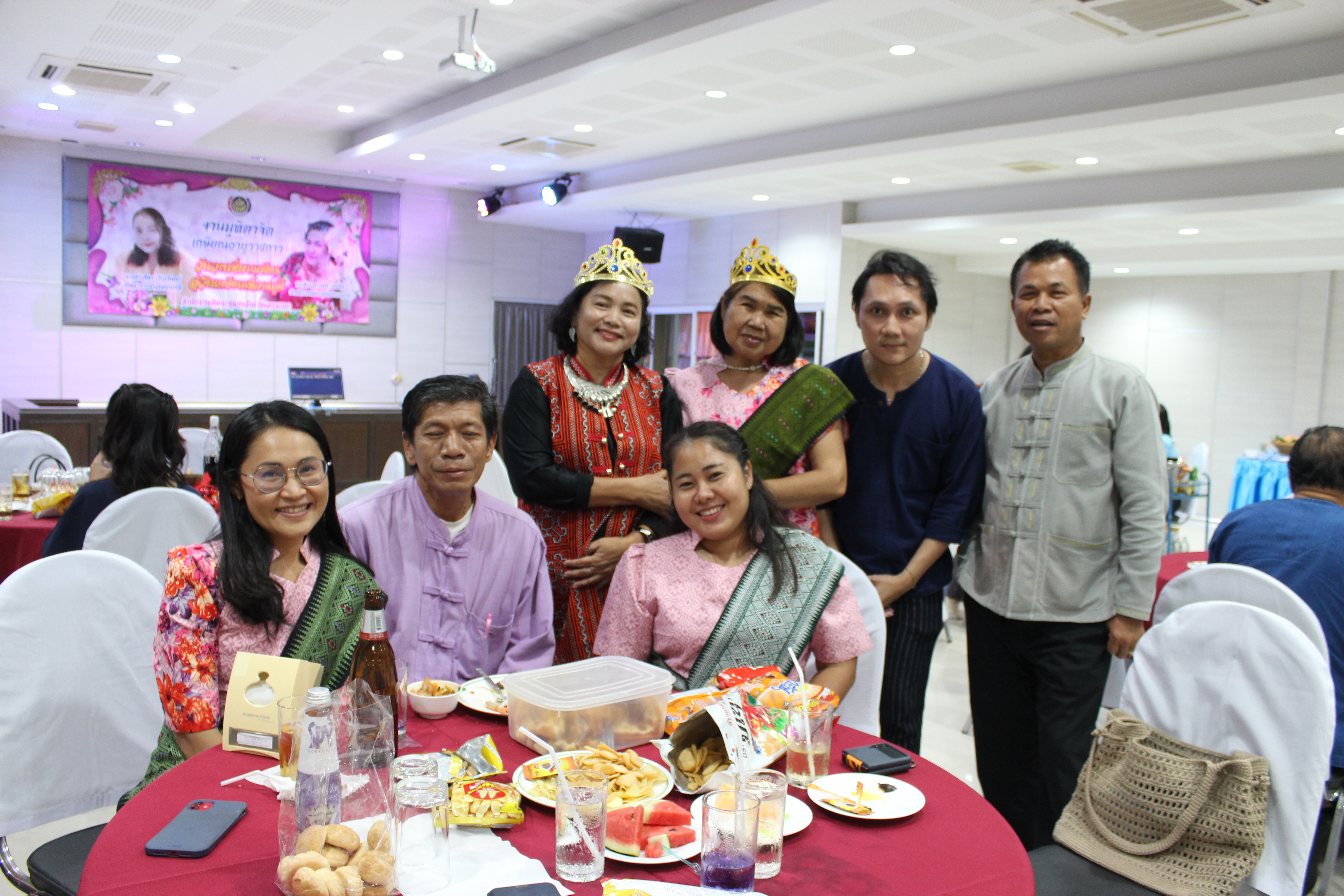 …พจ.นครนายกนำทีม สพจ./สพอ.ร่วมกิจกรรมมุทิตาจิตและเกษียณอายุข้าราชการ