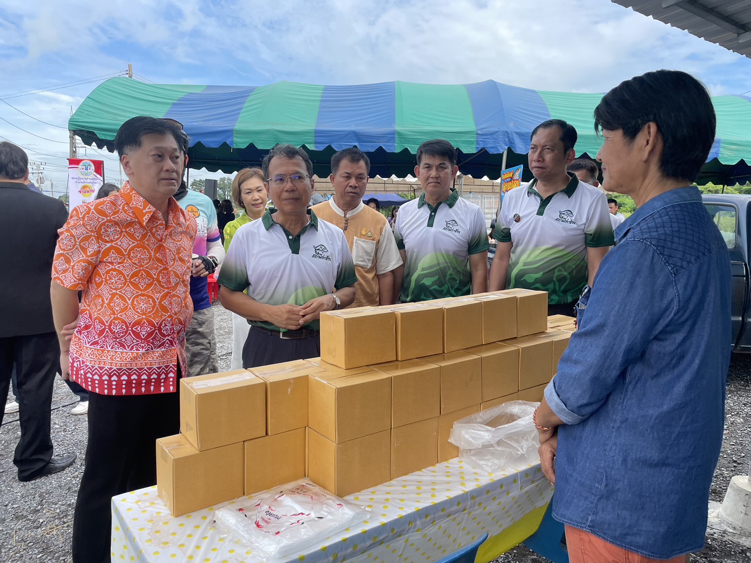 …พช.นครนายก ร่วมเปิดตลาดสถานีท่าช้าง เพื่อส่งเสริมการกระตุ้นทางเศรษฐกิจของชุมชน ของวิสาหกิจชุมชนจังหวัดนครนายก