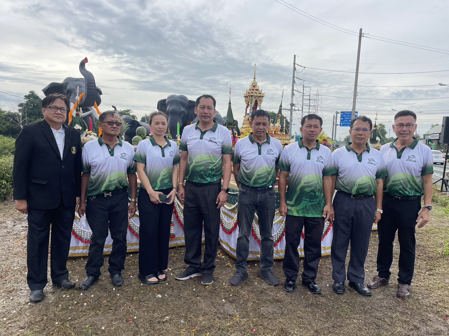 …พช.นครนายก ร่วมเปิดตลาดสถานีท่าช้าง เพื่อส่งเสริมการกระตุ้นทางเศรษฐกิจของชุมชน ของวิสาหกิจชุมชนจังหวัดนครนายก