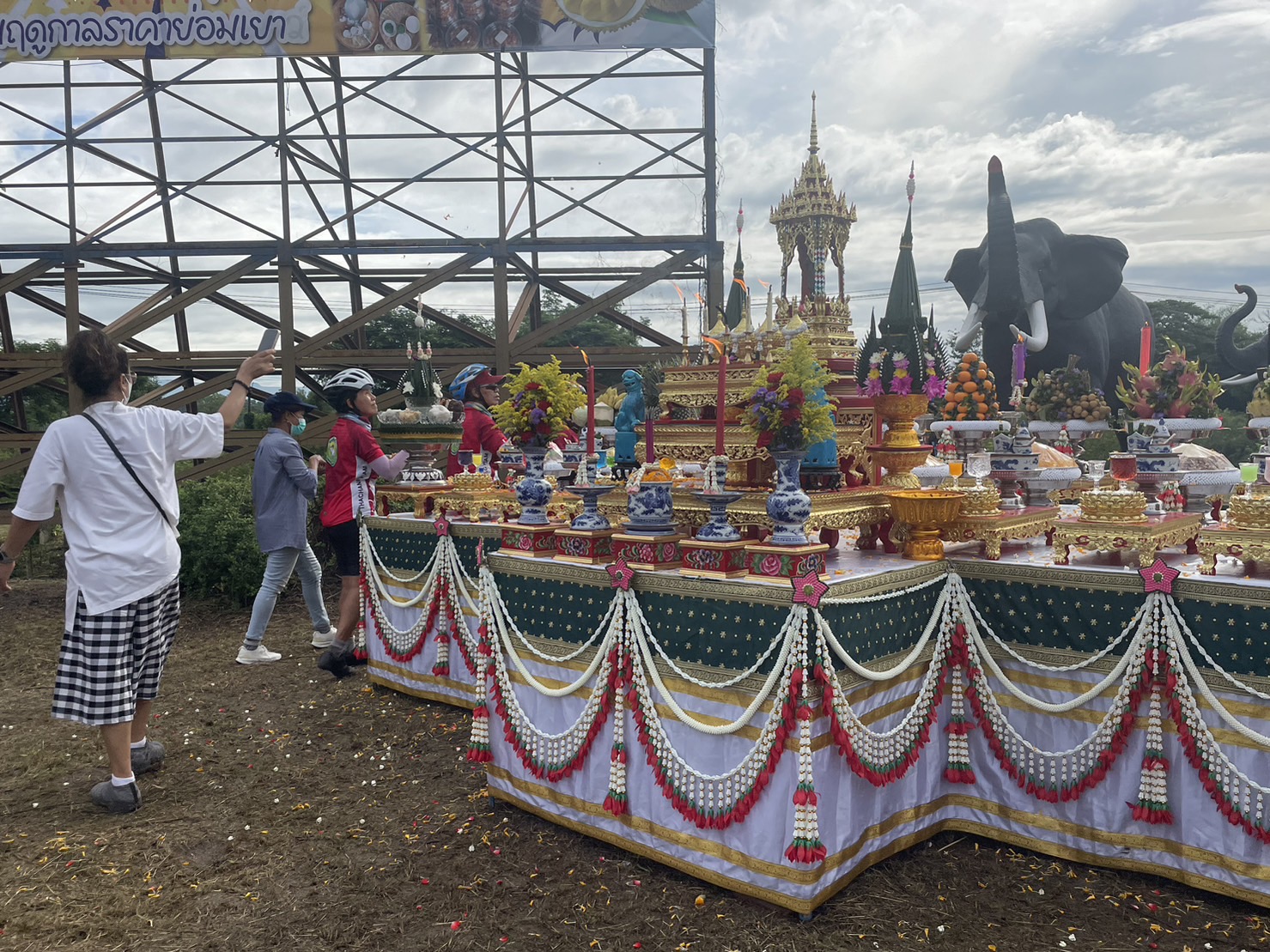 …พช.นครนายก ร่วมเปิดตลาดสถานีท่าช้าง เพื่อส่งเสริมการกระตุ้นทางเศรษฐกิจของชุมชน ของวิสาหกิจชุมชนจังหวัดนครนายก