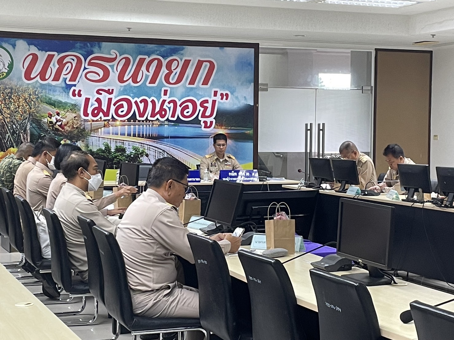 …พช.นครนายก ร่วมประชุมขับเคลื่อนและติดตามนโยบายของรัฐบาลและภารกิจสำคัญของกระทรวงมหาดไทย