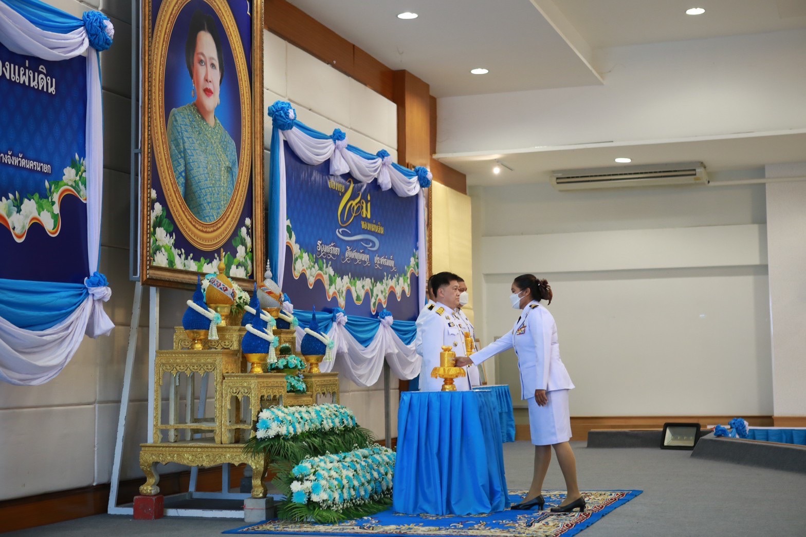 …จังหวัดนครนายก : พช. นครนายก จัดพิธีมอบเงินพระราชทานขวัญถุงกองทุนแม่ของแผ่นดิน ประจำปี พ.ศ. 2566