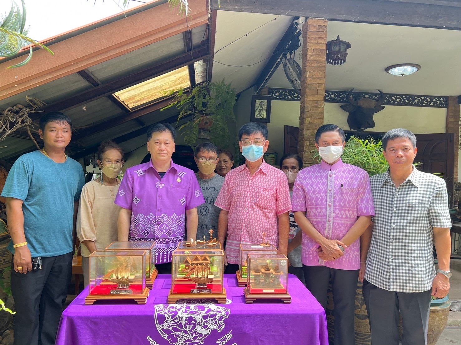 …พ่อเมืองนครนายก ลงพื้นที่ให้กำลังใจ ศิลปิน OTOP จังหวัดนครนายก