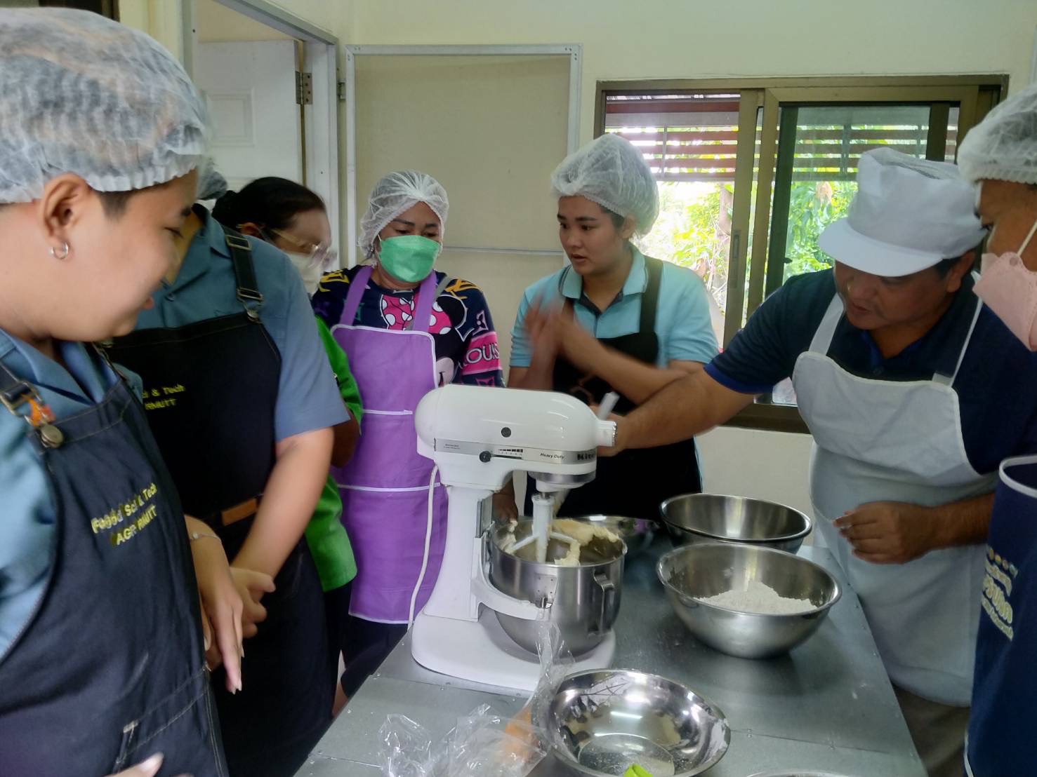 …พช.นครนายก ลงพื้นที่ร่วมกับมหาวิทยาลัยเทคโนโลยีราชมงคลธัญบุรี เพื่อติดตามการดำเนินงานทุน“คูปองวิทย์เพื่อโอทอป” ปี 2566