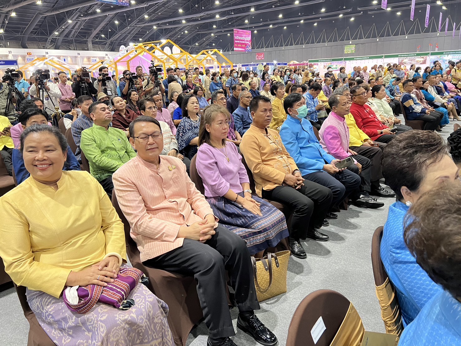 …พช.นครนายก ร่วมพิธีเปิดงาน OTOP Midyear 2023 “ที่สุดแห่งภูมิปัญญา รังสรรค์จากการพัฒนา เพิ่มมูลค่าเศรษฐกิจไทย”