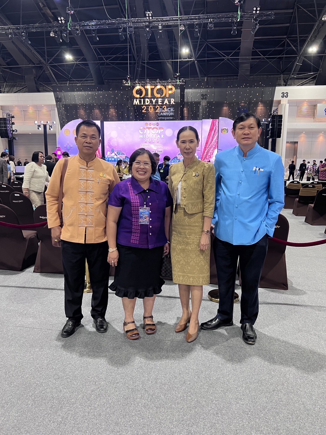 …พช.นครนายก ร่วมพิธีเปิดงาน OTOP Midyear 2023 “ที่สุดแห่งภูมิปัญญา รังสรรค์จากการพัฒนา เพิ่มมูลค่าเศรษฐกิจไทย”