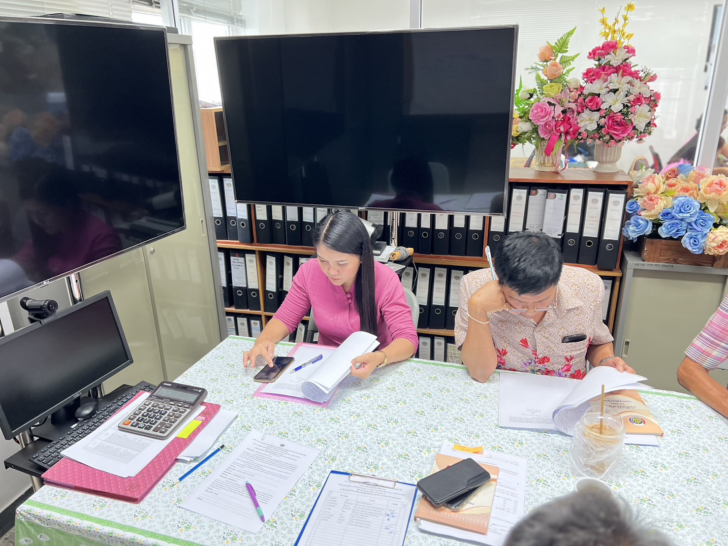 …พช.นครนายกร่วมประชุมคณะกรรมการกลั่นกรองผลการปฏิบัติราชการของข้าราชการพลเรือนสามัญสังกัดกรมการพัฒนาชุมชน จังหวัดนครนายก