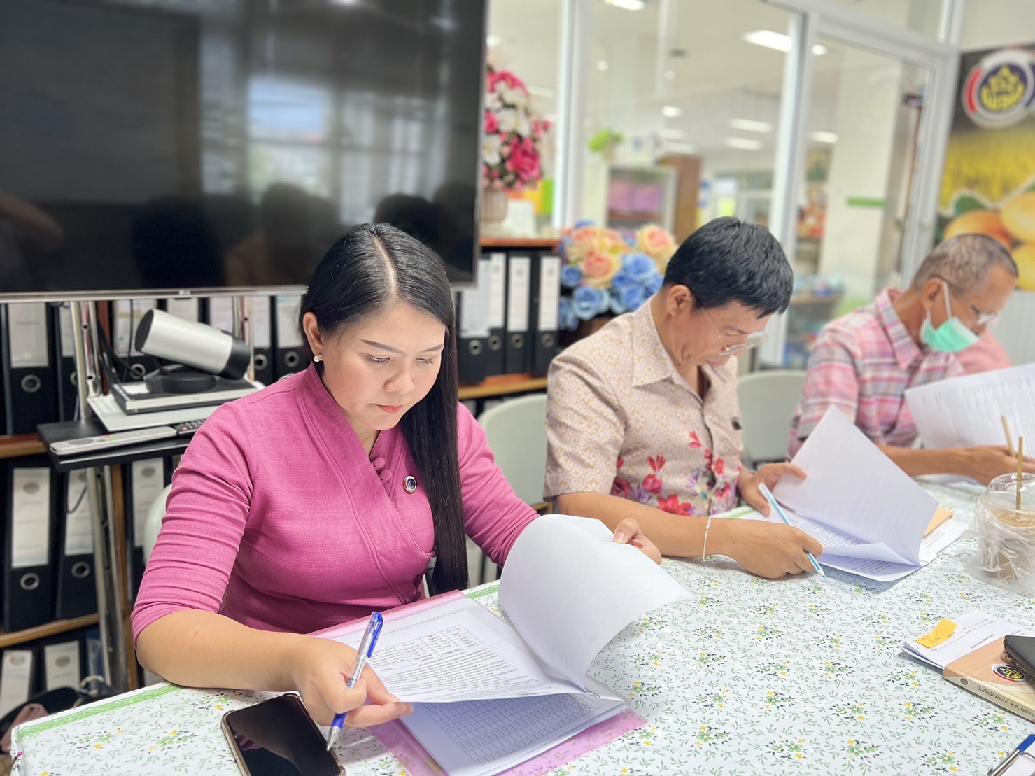 …พช.นครนายกร่วมประชุมคณะกรรมการกลั่นกรองผลการปฏิบัติราชการของข้าราชการพลเรือนสามัญสังกัดกรมการพัฒนาชุมชน จังหวัดนครนายก