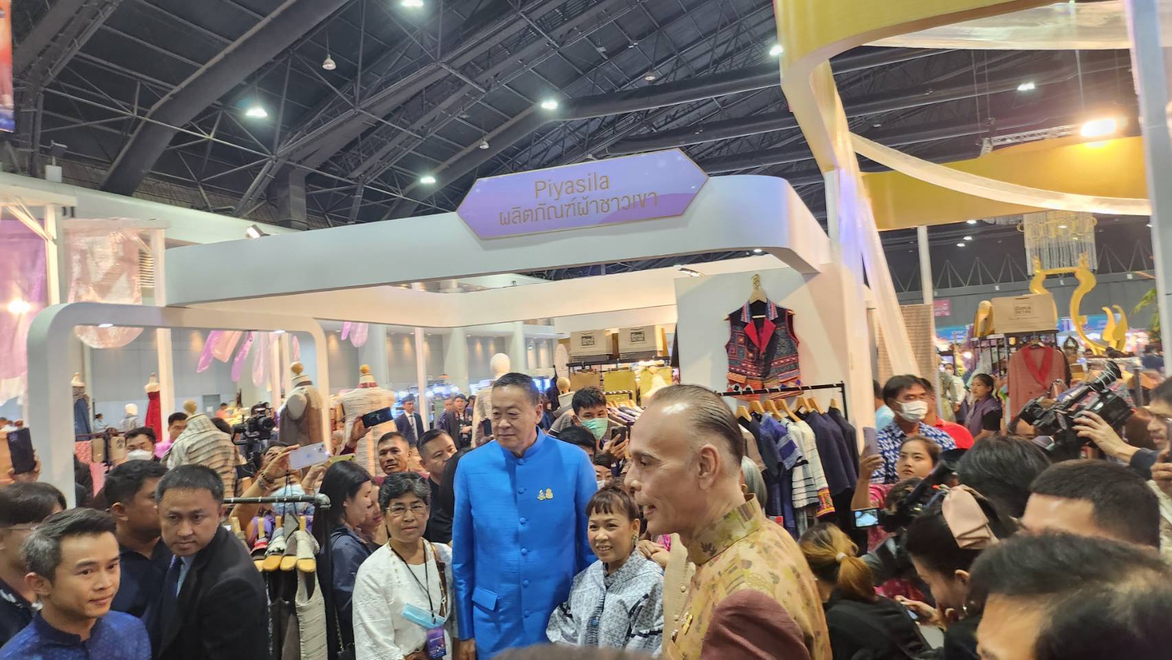 … พช.นครนายกร่วมต้อนรับนายกรัฐมนตรีในงาน OTOP Midyear 2023 “ที่สุดแห่งภูมิปัญญา รังสรรค์จากการพัฒนา เพิ่มมูลค่าเศรษฐกิจไทย”