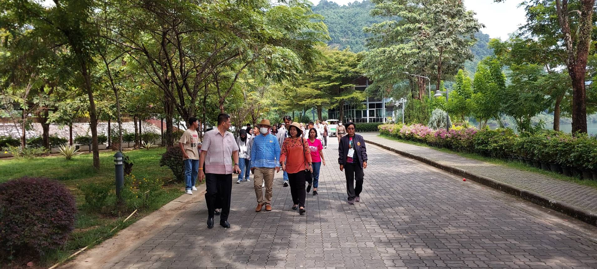 …พช.นครนายก ต้อนรับเยาวชนโครงการ “สานใจไทย สู่ใจใต้” ร่วมกิจกรรมทัศนศึกษาและนันทนาการทางน้ำ