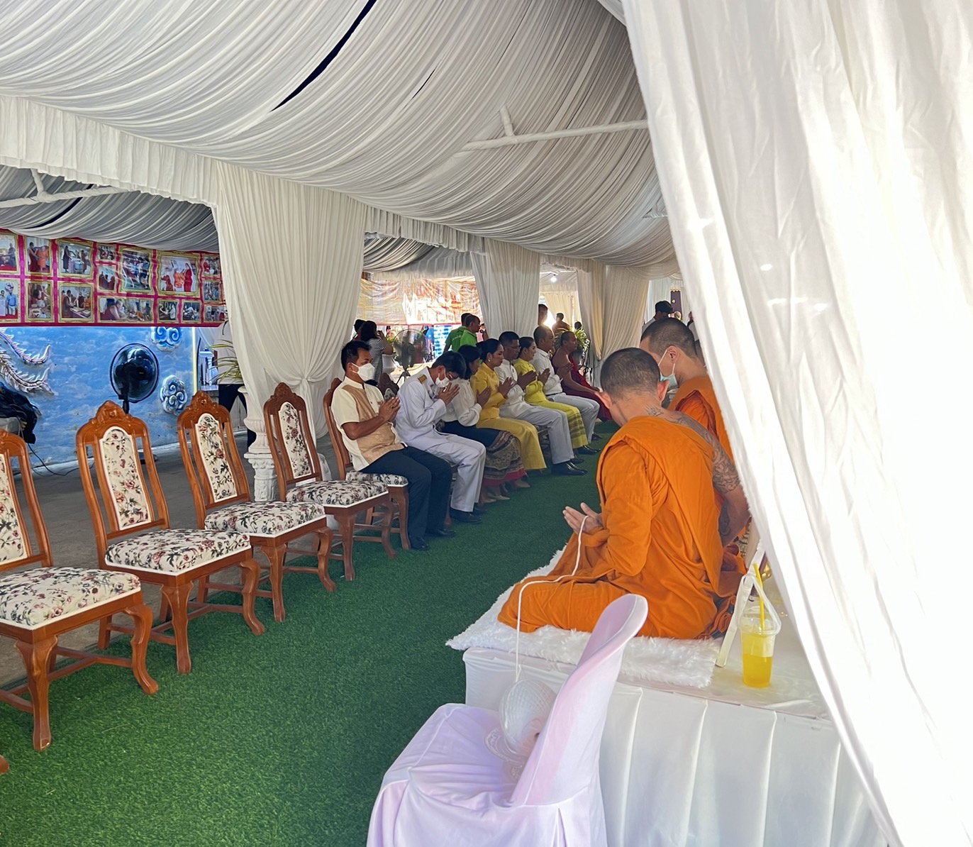 …พช.นครนายก ร่วมประเพณีกวนข้าวกระยาสาร์ท สาร์ทเดือนสิบ ณ วัดมณีวงศ์ ตำบลดงละคร อำเภอเมืองนครนายก จังหวัดนครนายก