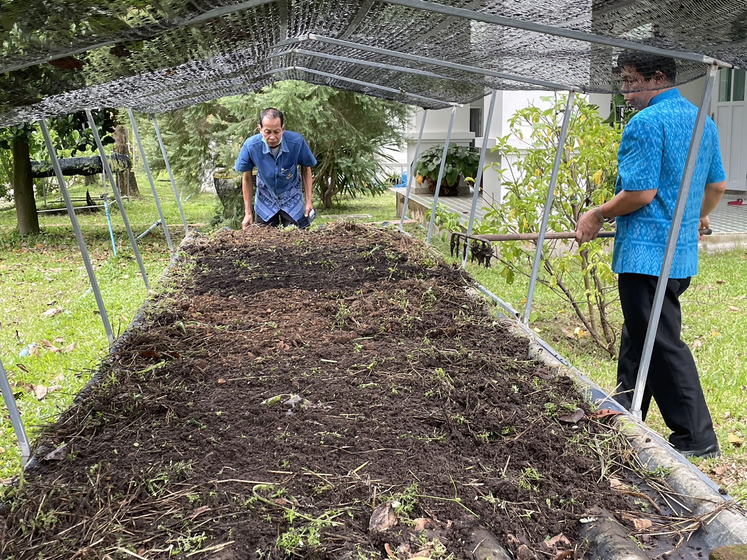 พช.ลงพื้นที่ปรับปรุง “ที่ว่างสร้างอาหาร” ณ จวนผู้ว่าราชการจังหวัดนครนายก