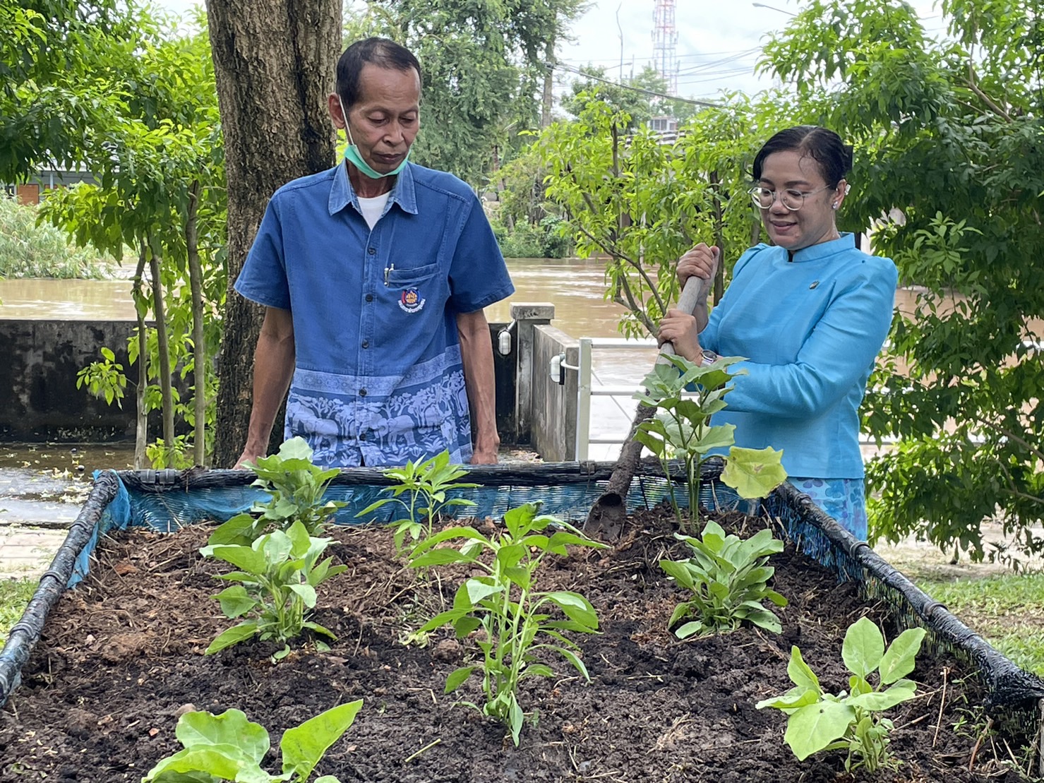 พช.ลงพื้นที่ปรับปรุง “ที่ว่างสร้างอาหาร” ณ จวนผู้ว่าราชการจังหวัดนครนายก