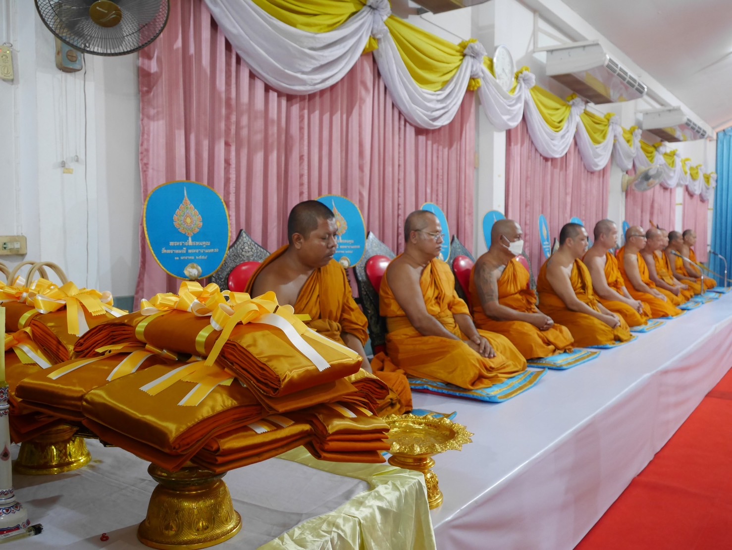 …พช.นครนายก ร่วมพิธีสวดพระพุทธมนต์ถวายเป็นพระราชกุศลเนื่องใน “วันนวมินทรมหาราช” พระบาทสมเด็จพระบรมชนกาธิเบศร มหาภูมิพลอดุลยเดชมหาราช บรมนาถบพิตร