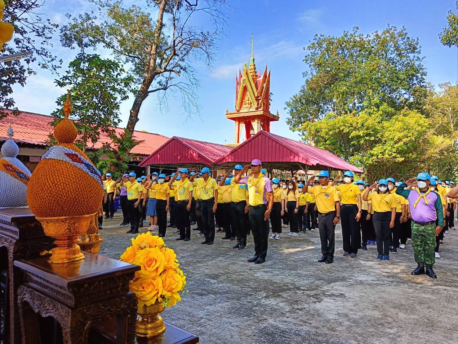 …พช.นครนายก : พัฒนาการจังหวัดนครนายก นำทีมพัฒนาชุมชนร่วมกิจกรรมจิตอาสาบำเพ็ญสาธารณประโยชน์ และบำเพ็ญสาธารณกุศล เนื่องในวันคล้ายวันพระบรมราชสมภพพระบาทสมเด็จพระปรเมนทรมหามงกุฎพระจอมเกล้าเจ้าอยู่หัว 18 ตุลาคม 2566